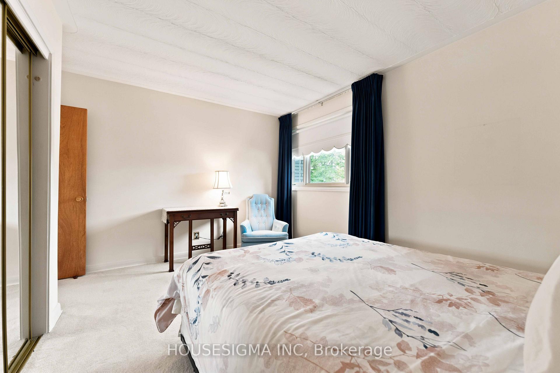 Photo 25 of 1347 R Avenue, Ottawa, Eastway Gardens/Industrial Park — HOMEH