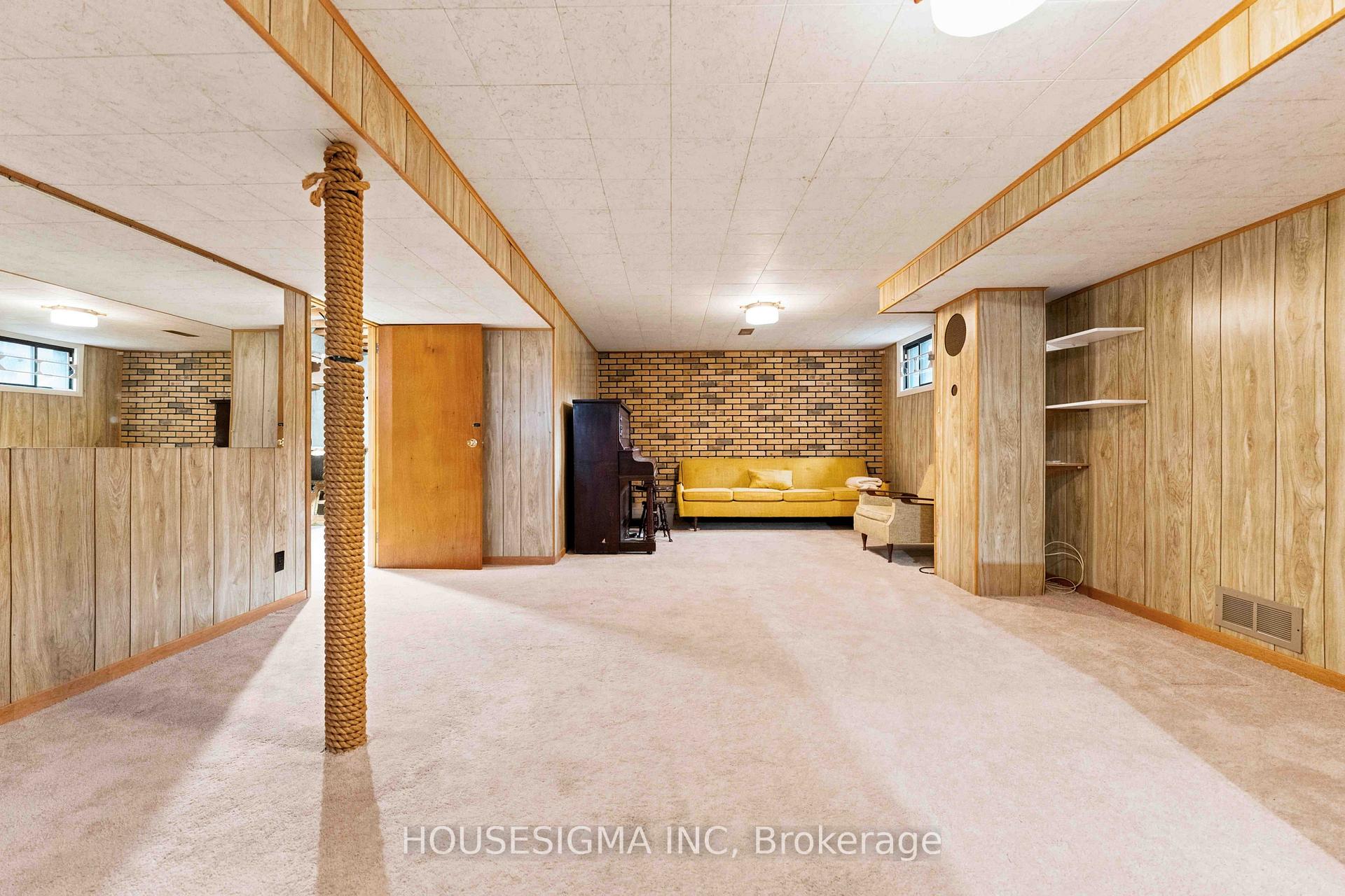 Photo 35 of 1347 R Avenue, Ottawa, Eastway Gardens/Industrial Park — HOMEH