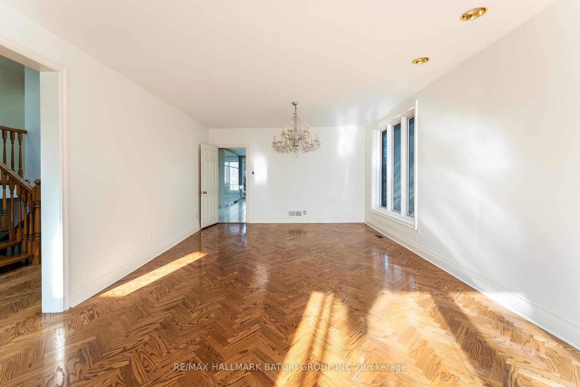 Photo 5 of 64 Prue Avenue, Toronto, Englemount-Lawrence — HOMEH