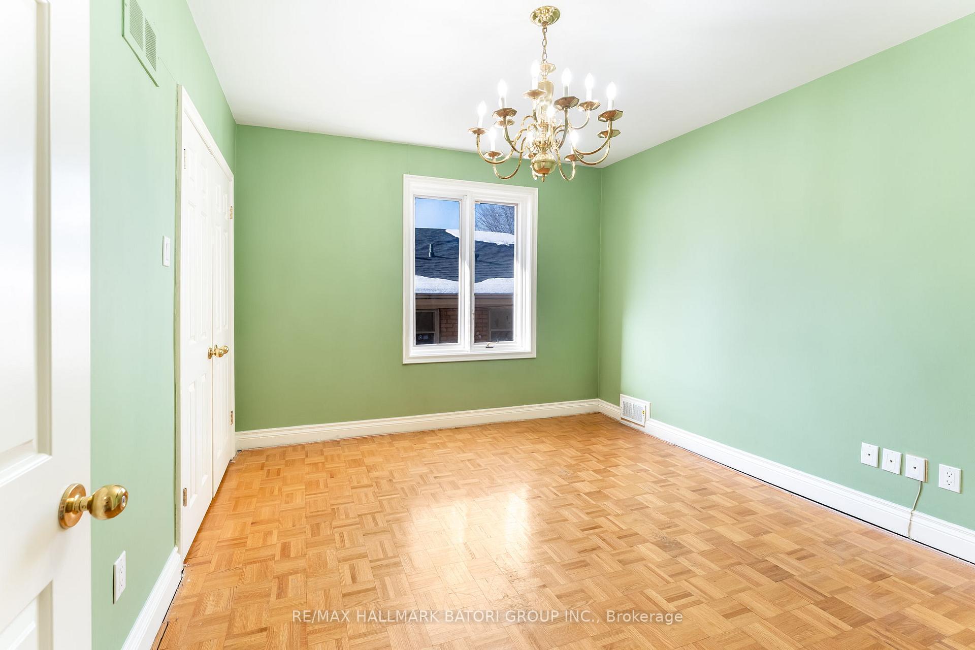 Photo 9 of 64 Prue Avenue, Toronto, Englemount-Lawrence — HOMEH