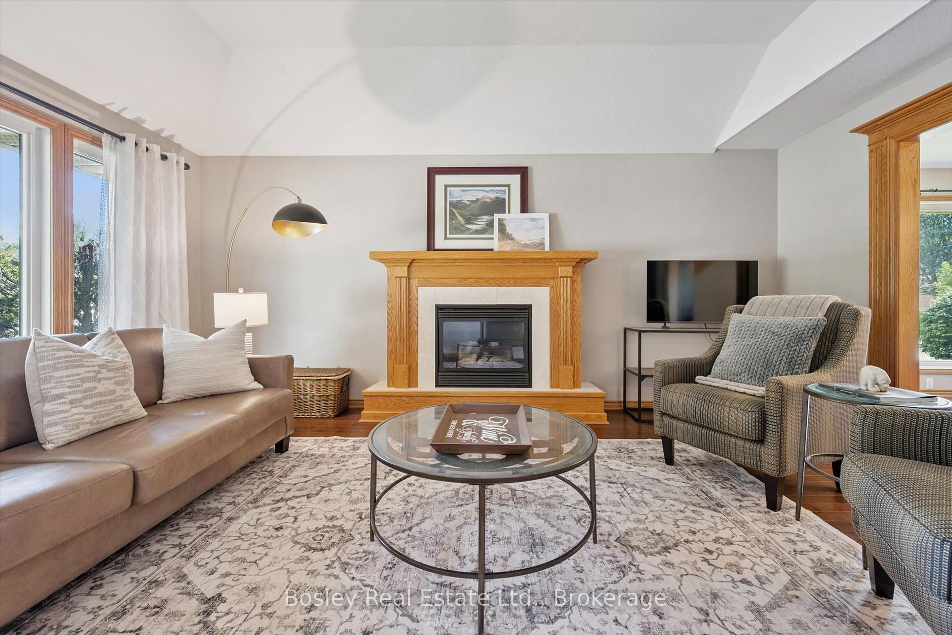 Photo 12 of 174 Dimson Avenue, Guelph, Kortright East — HOMEH