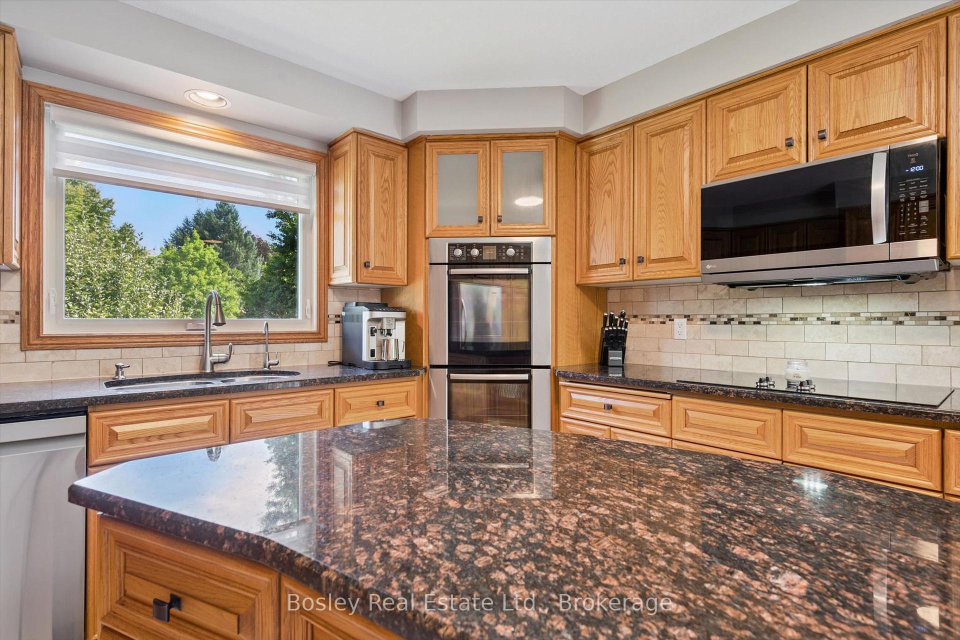 Photo 31 of 174 Dimson Avenue, Guelph, Kortright East — HOMEH