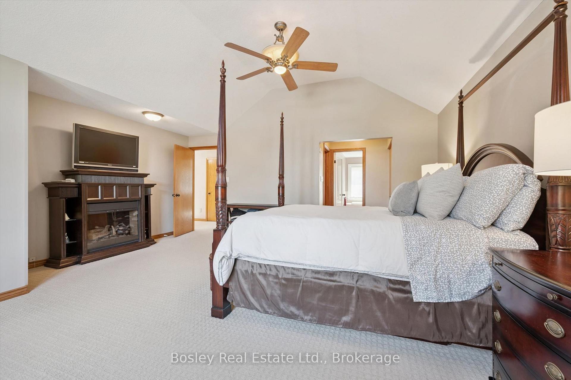 Photo 34 of 174 Dimson Avenue, Guelph, Kortright East — HOMEH