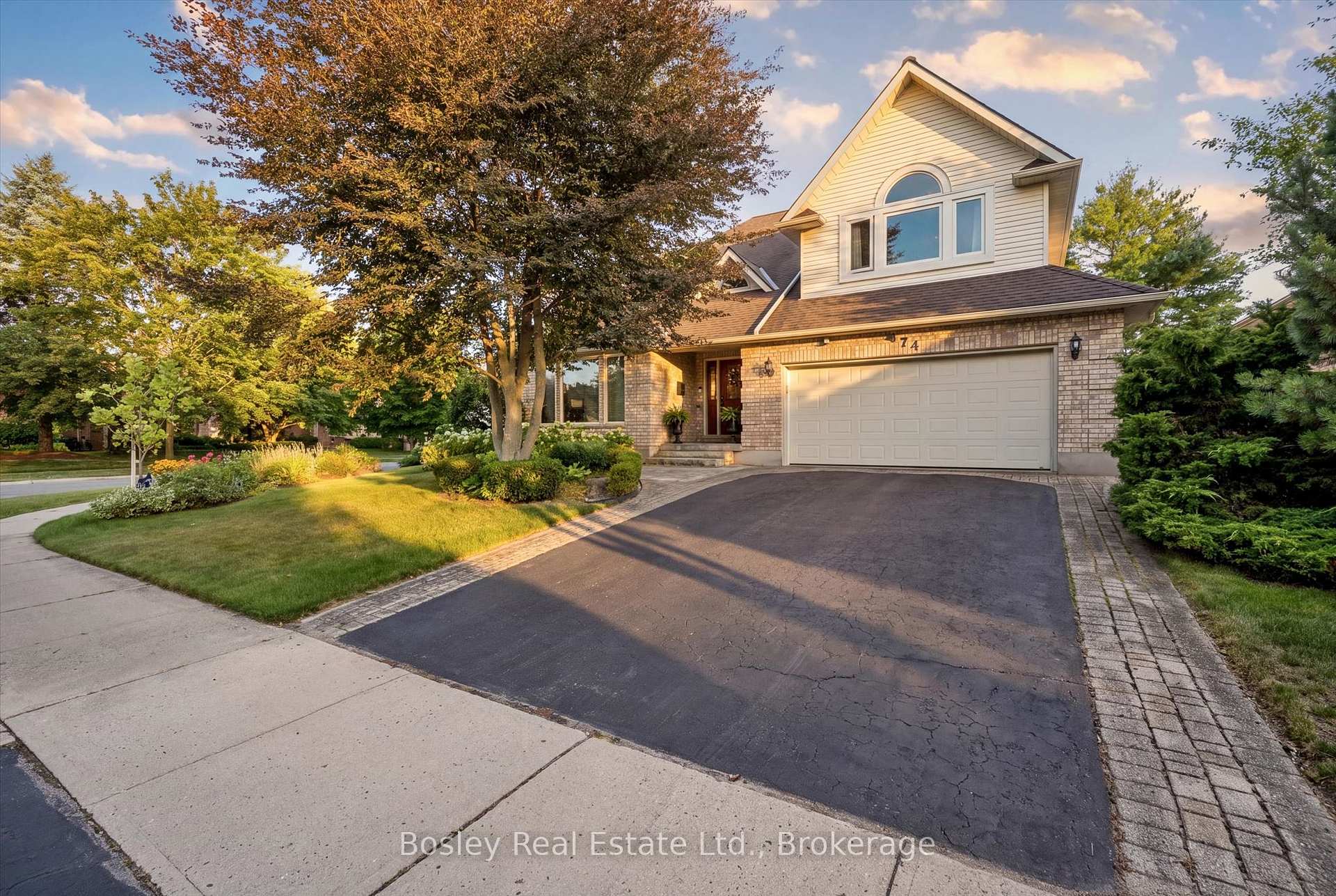 Photo 4 of 174 Dimson Avenue, Guelph, Kortright East — HOMEH