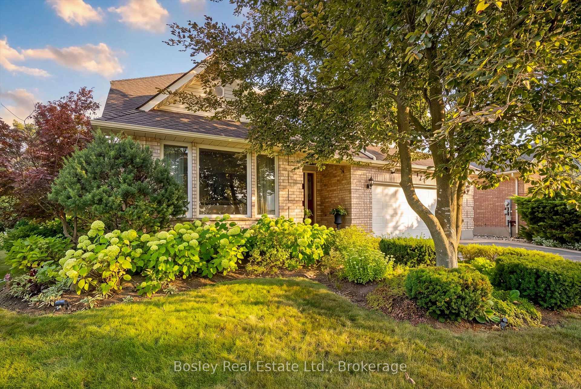 Photo 6 of 174 Dimson Avenue, Guelph, Kortright East — HOMEH
