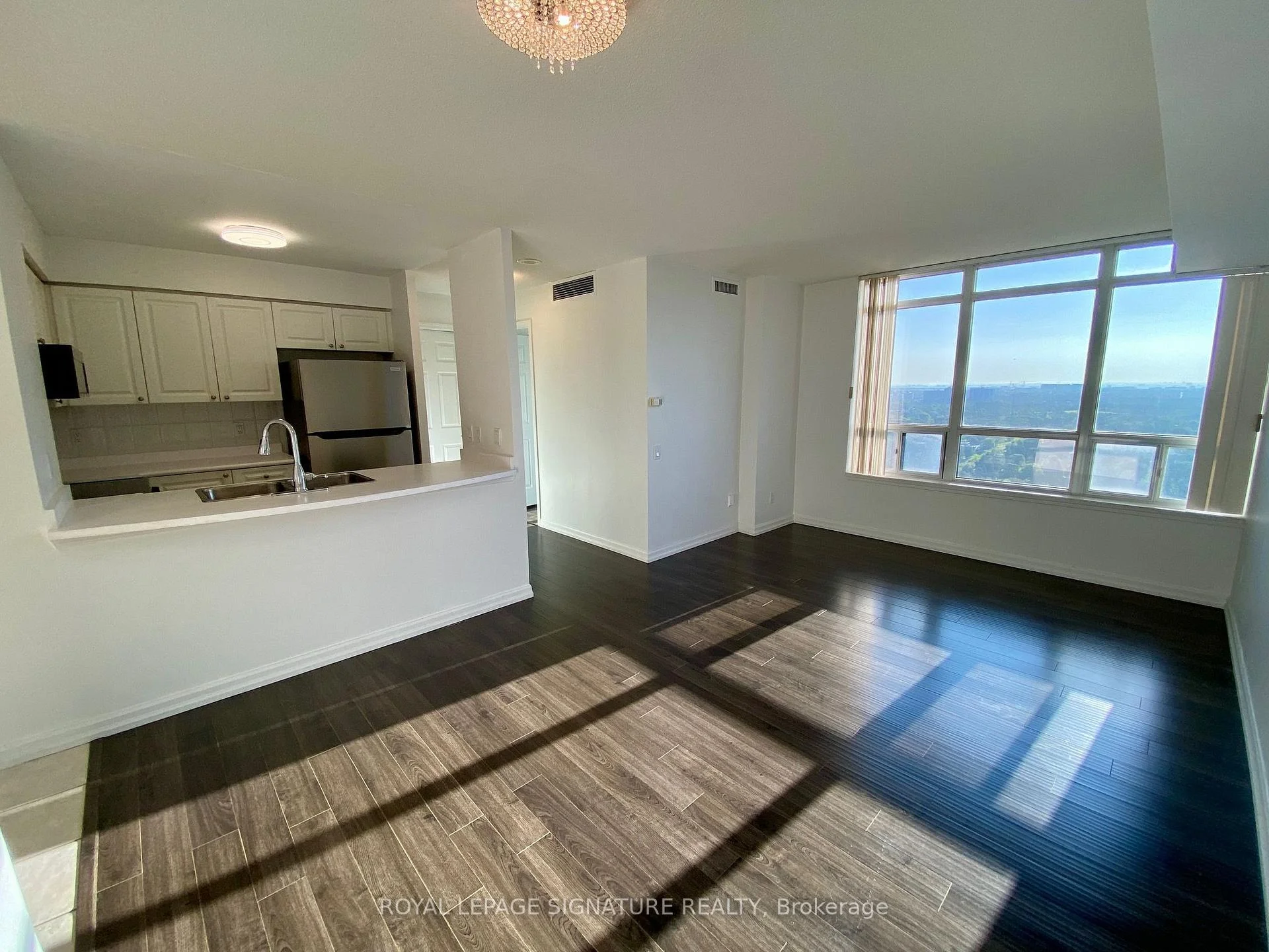 Front of Unit 2801, 8 Hillcrest Avenue