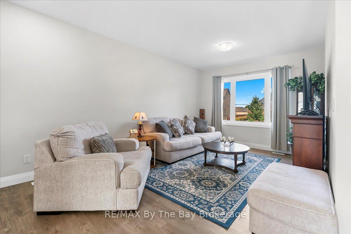Photo 10 of 146 Mary Street, Clearview, Creemore — HOMEH