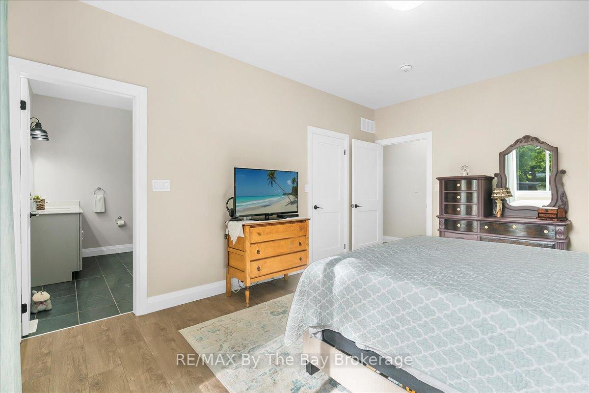 Photo 16 of 146 Mary Street, Clearview, Creemore — HOMEH