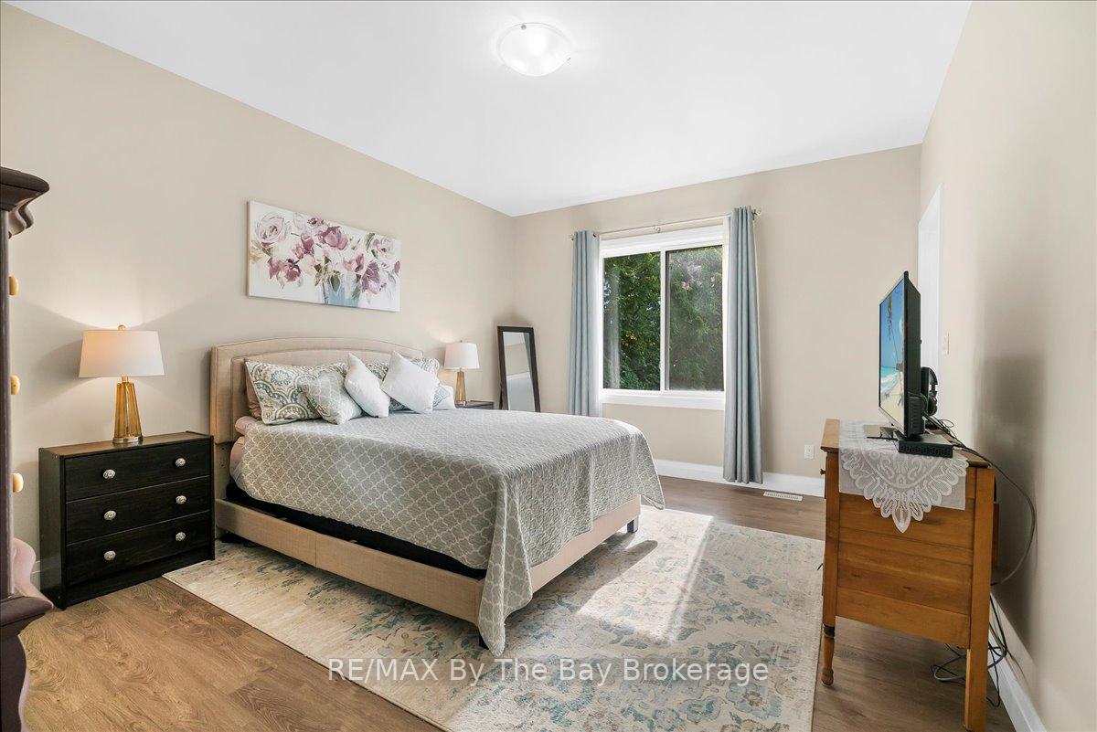 Photo 17 of 146 Mary Street, Clearview, Creemore — HOMEH