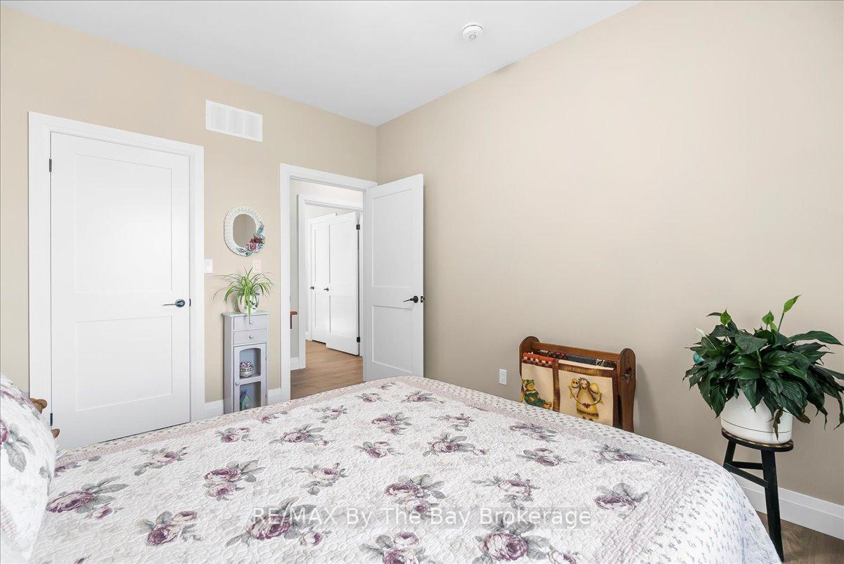 Photo 21 of 146 Mary Street, Clearview, Creemore — HOMEH