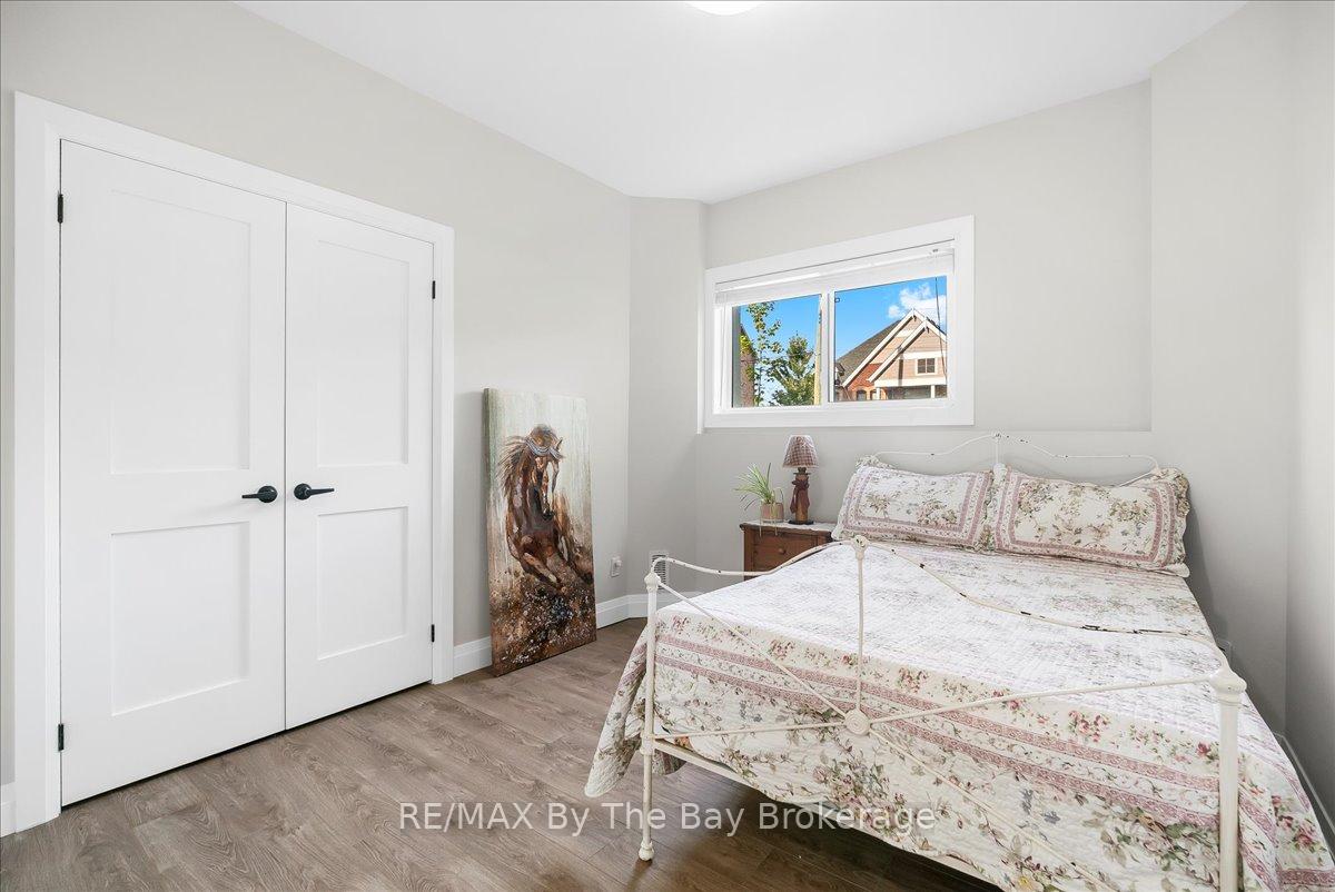 Photo 36 of 146 Mary Street, Clearview, Creemore — HOMEH