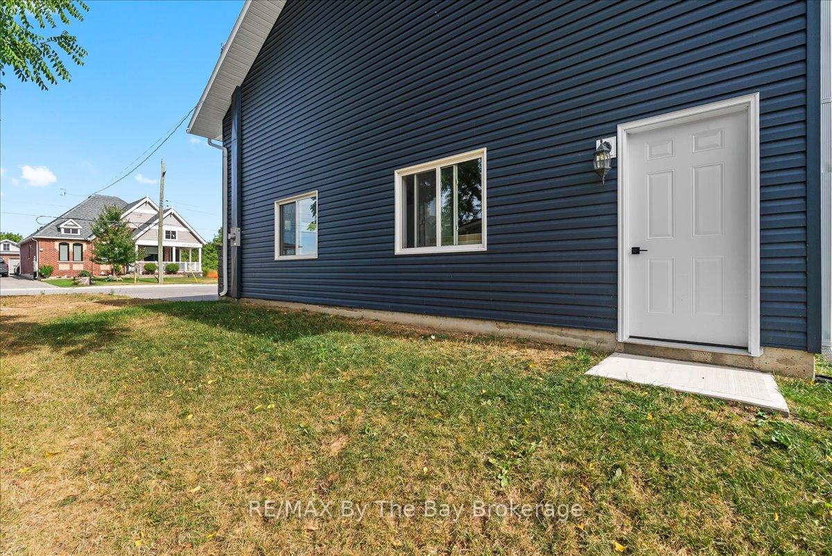Photo 39 of 146 Mary Street, Clearview, Creemore — HOMEH