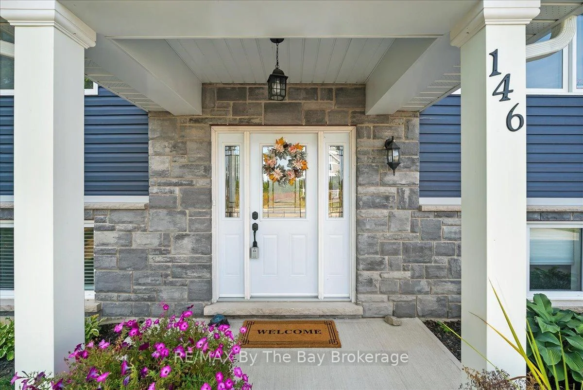 Photo 6 of 146 Mary Street, Clearview, Creemore — HOMEH