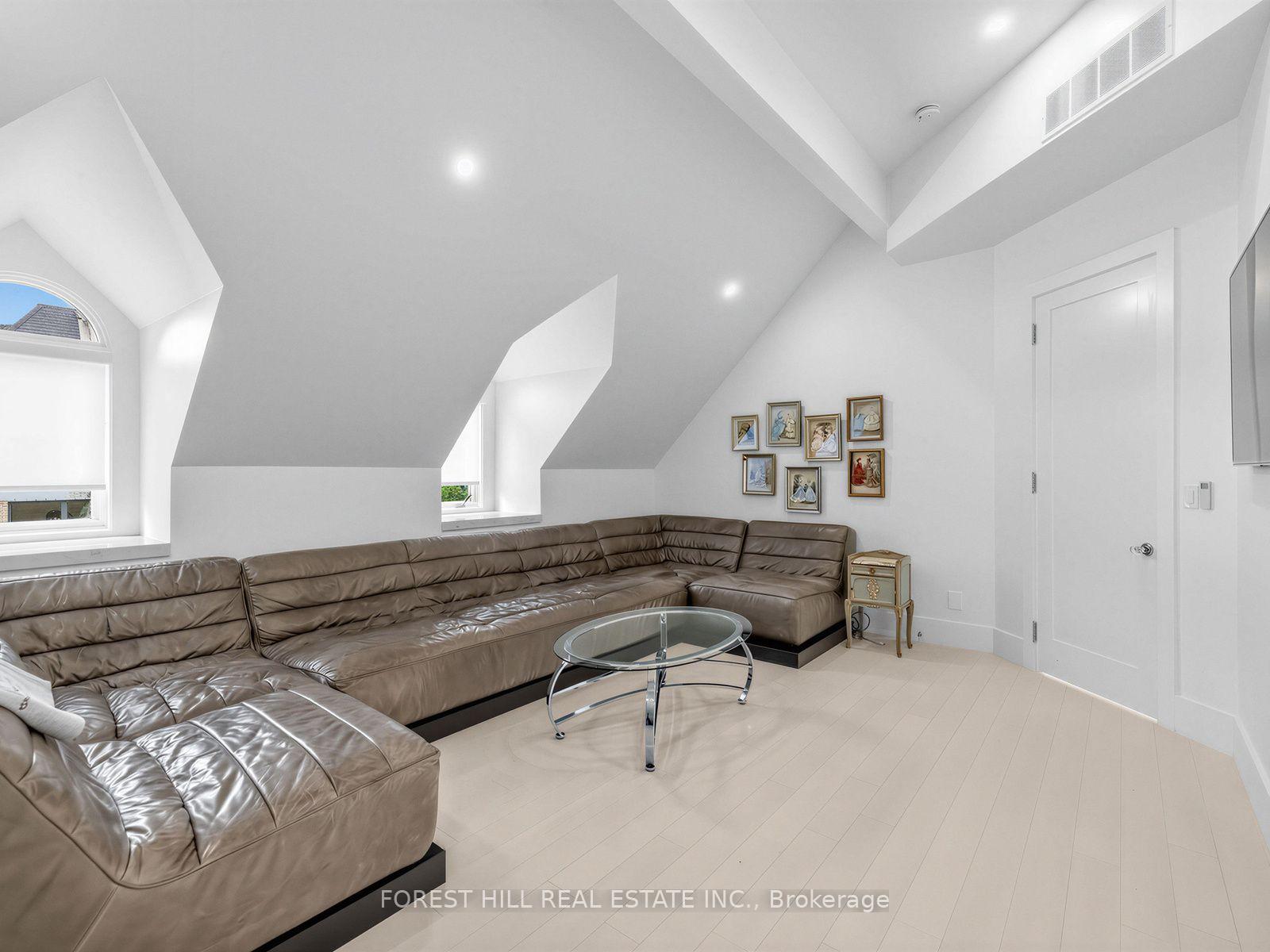 Photo 31 of 55 Strathearn Boulevard, Toronto, Forest Hill South — HOMEH