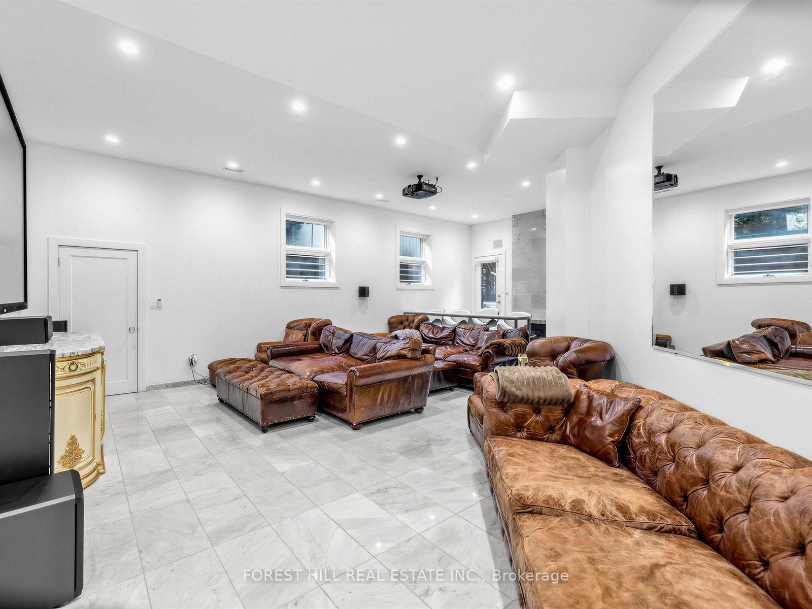 Photo 33 of 55 Strathearn Boulevard, Toronto, Forest Hill South — HOMEH