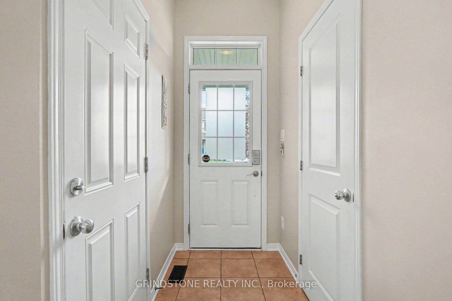 Photo 3 of 804 Kennacraig Private, Ottawa, Barrhaven - Stonebridge — HOMEH