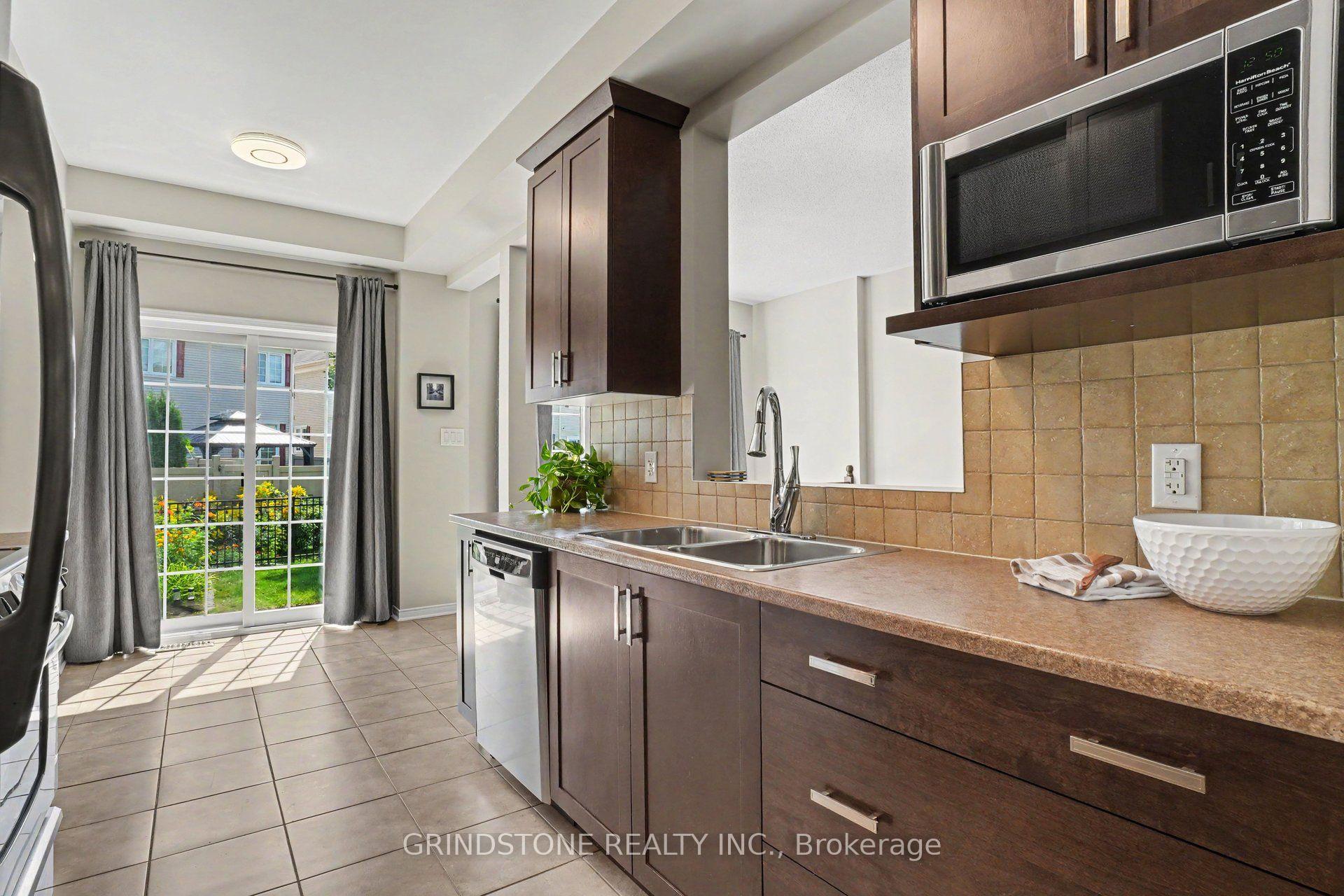 Photo 7 of 804 Kennacraig Private, Ottawa, Barrhaven - Stonebridge — HOMEH