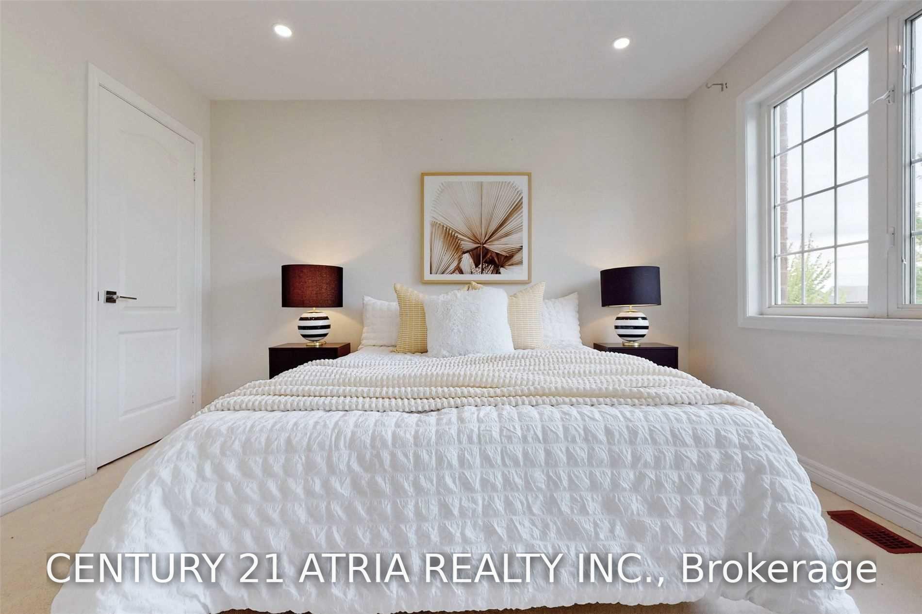 Photo 24 of 75 Medland Avenue, Whitby, Williamsburg — HOMEH