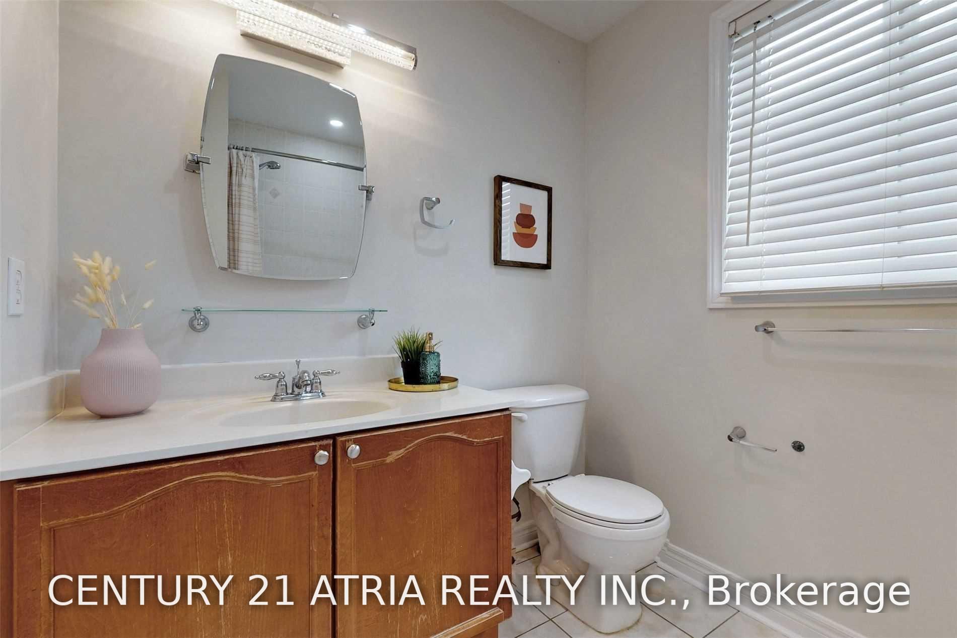 Photo 29 of 75 Medland Avenue, Whitby, Williamsburg — HOMEH