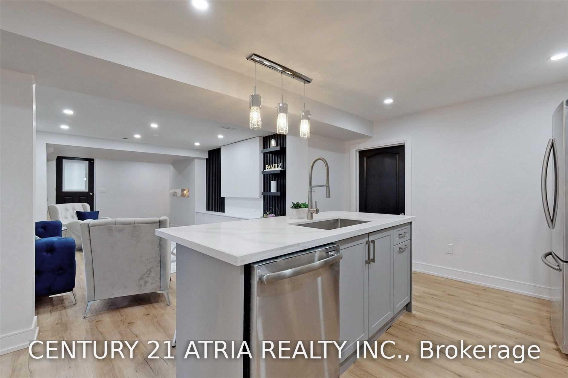 Photo 34 of 75 Medland Avenue, Whitby, Williamsburg — HOMEH