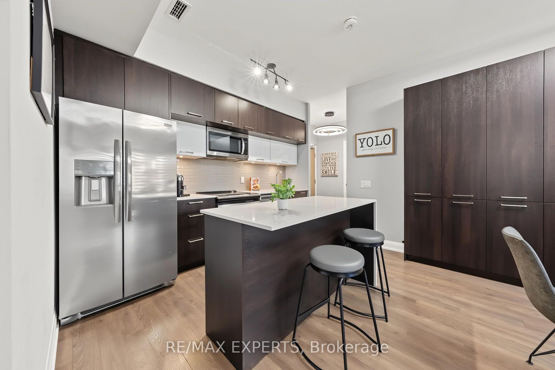 Photo 6 of Unit 117, 4800 Highway 7, Vaughan, East Woodbridge — HOMEH