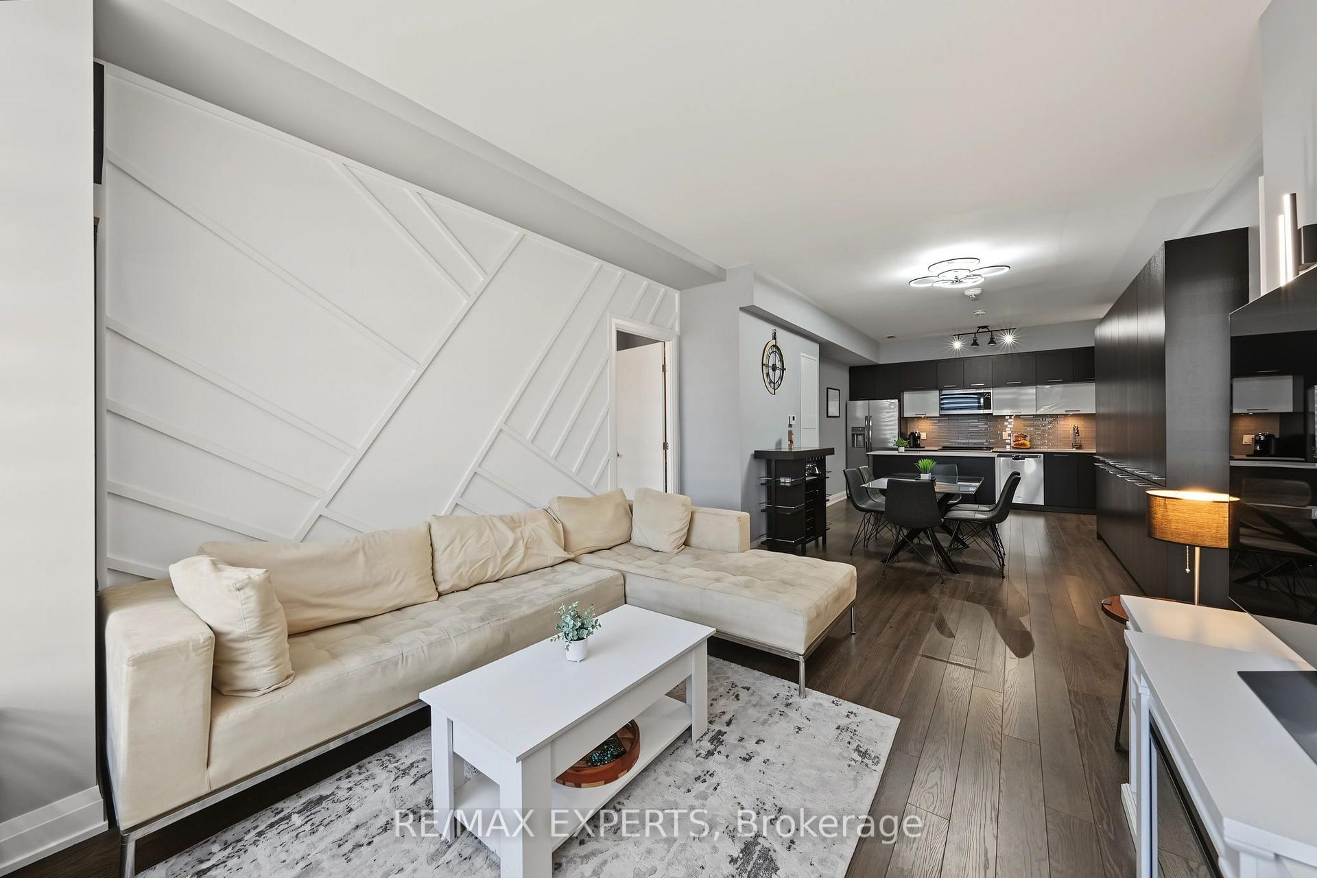 Photo 10 of Unit 117, 4800 Highway 7, Vaughan, East Woodbridge — HOMEH