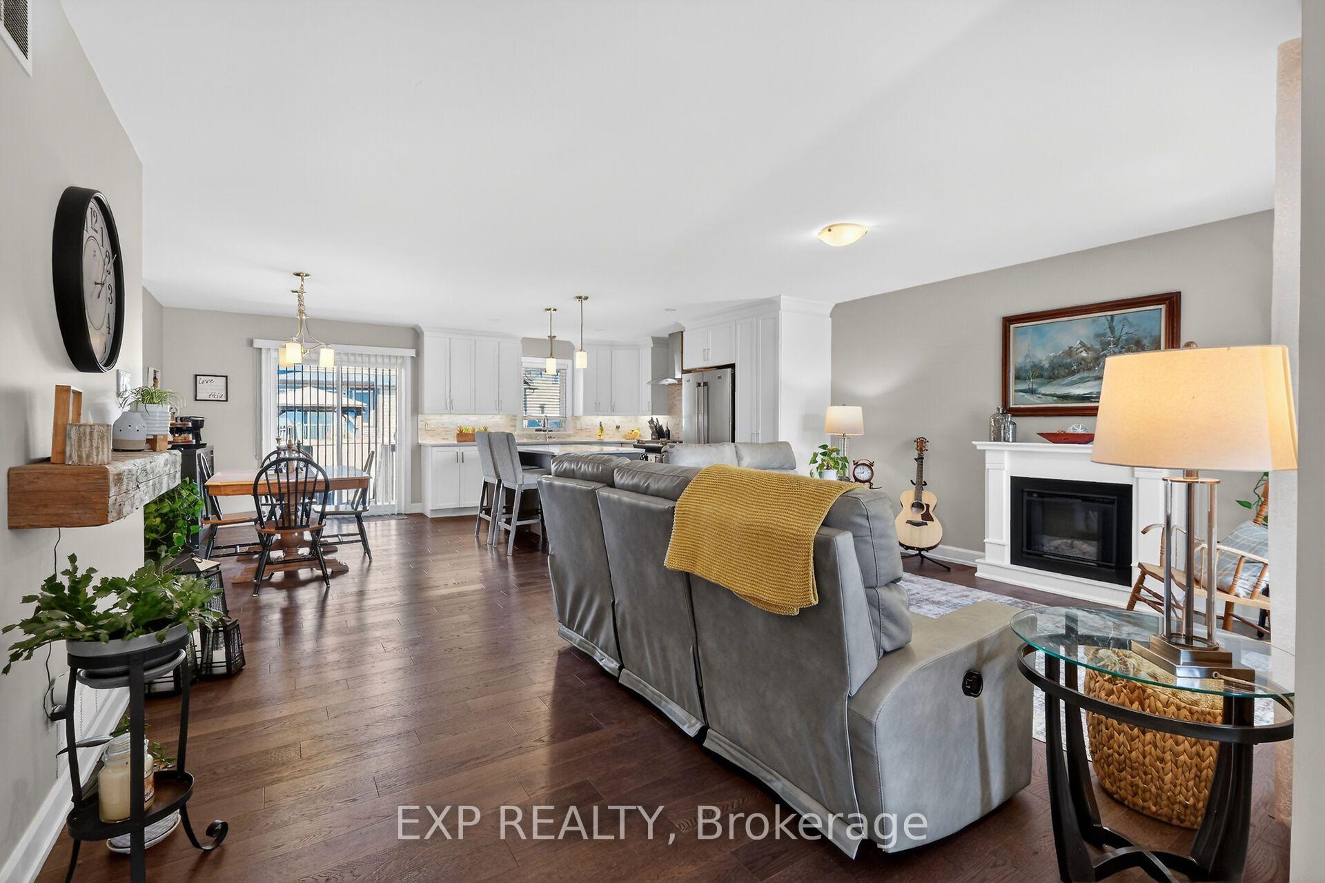 Photo 4 of 450 Central Park Boulevard, Russell, Village of Russell — HOMEH