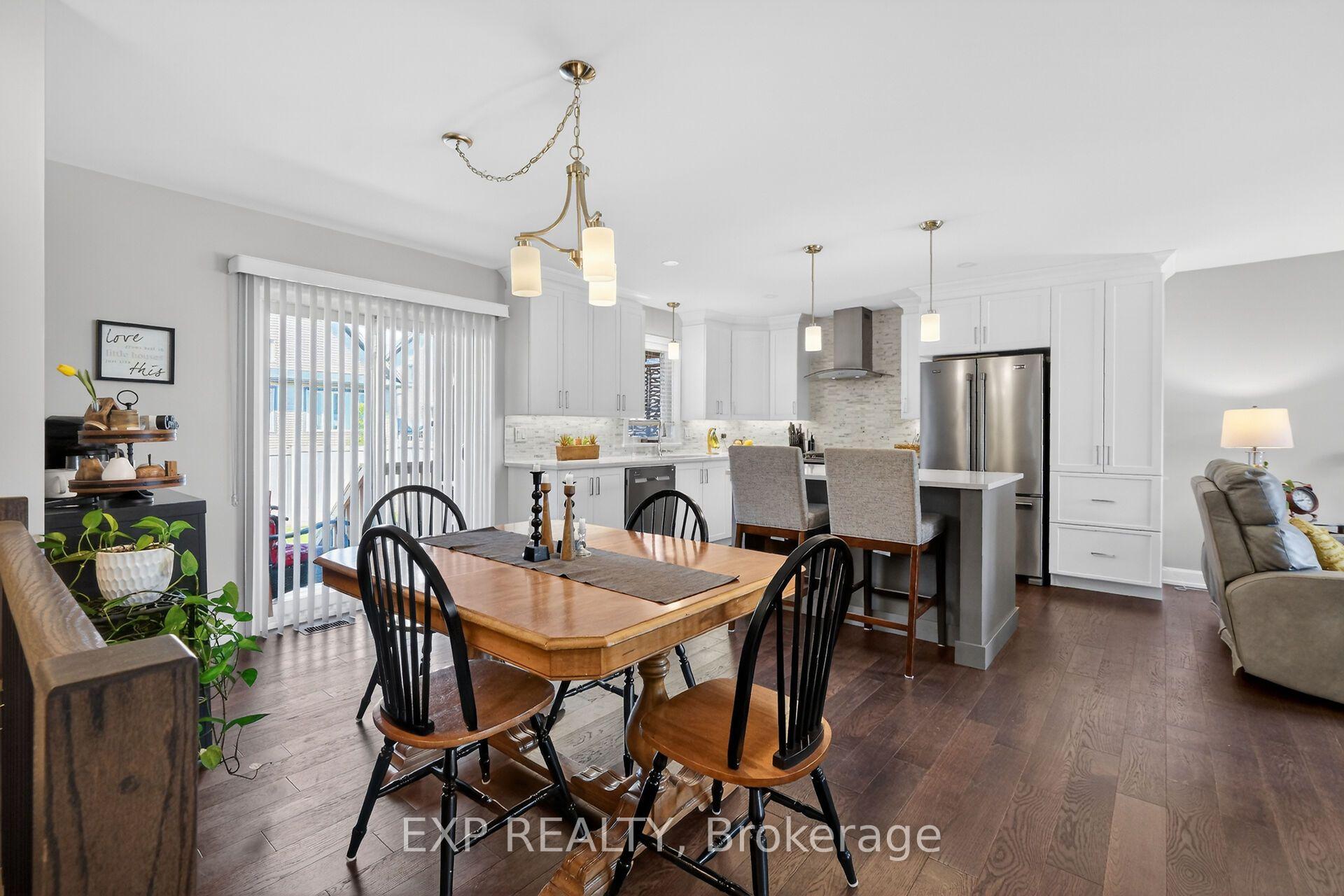 Photo 8 of 450 Central Park Boulevard, Russell, Village of Russell — HOMEH