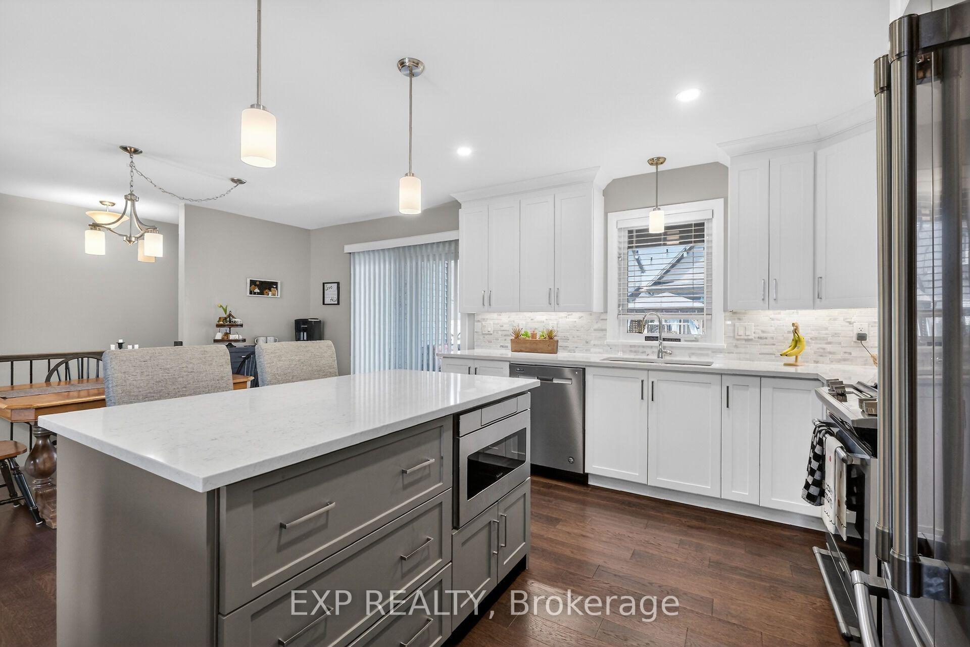 Photo 13 of 450 Central Park Boulevard, Russell, Village of Russell — HOMEH