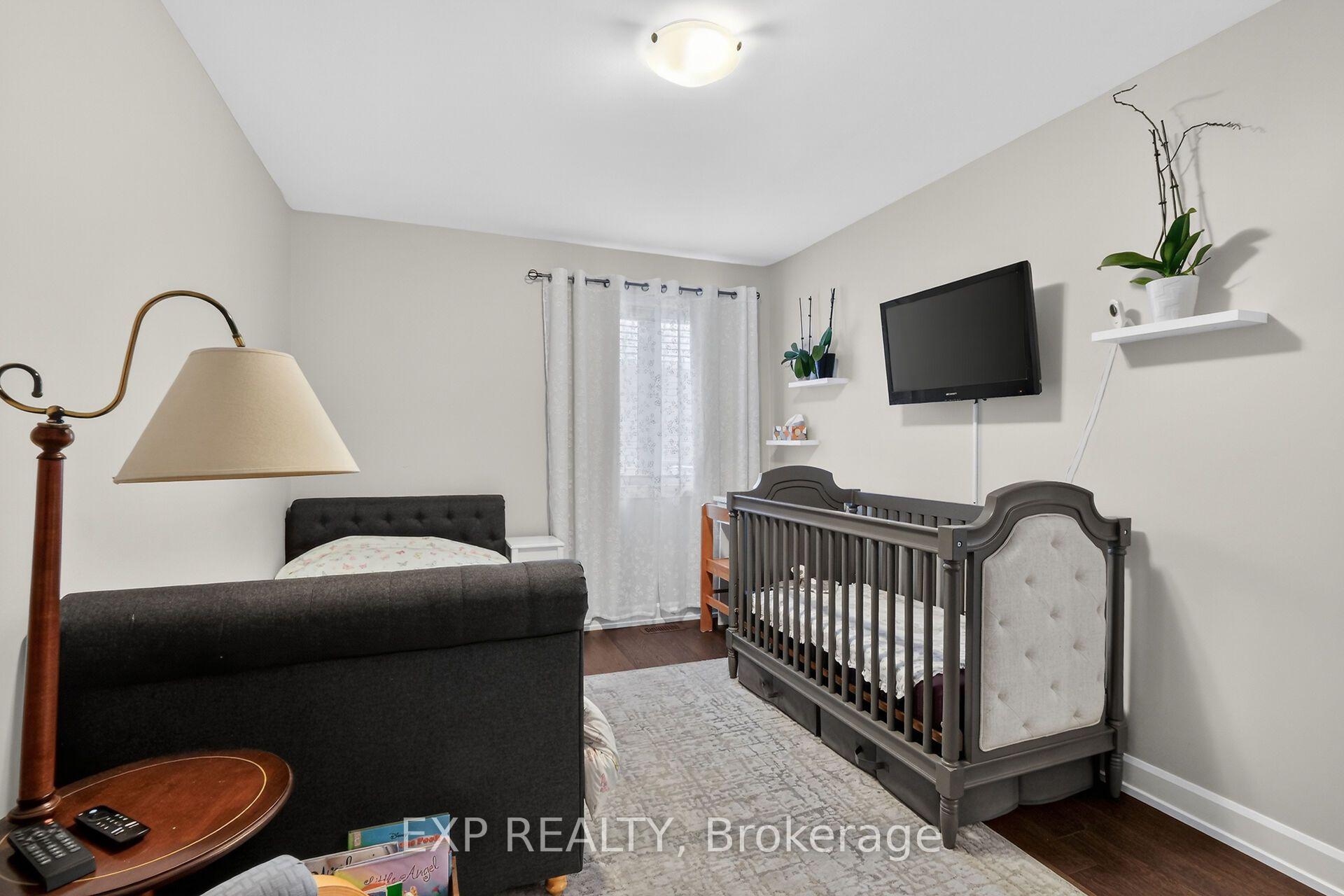 Photo 17 of 450 Central Park Boulevard, Russell, Village of Russell — HOMEH