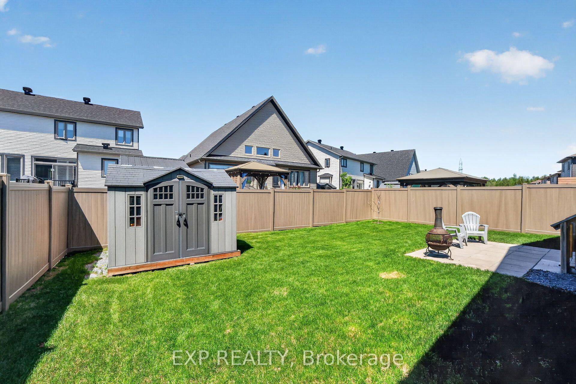 Photo 38 of 450 Central Park Boulevard, Russell, Village of Russell — HOMEH