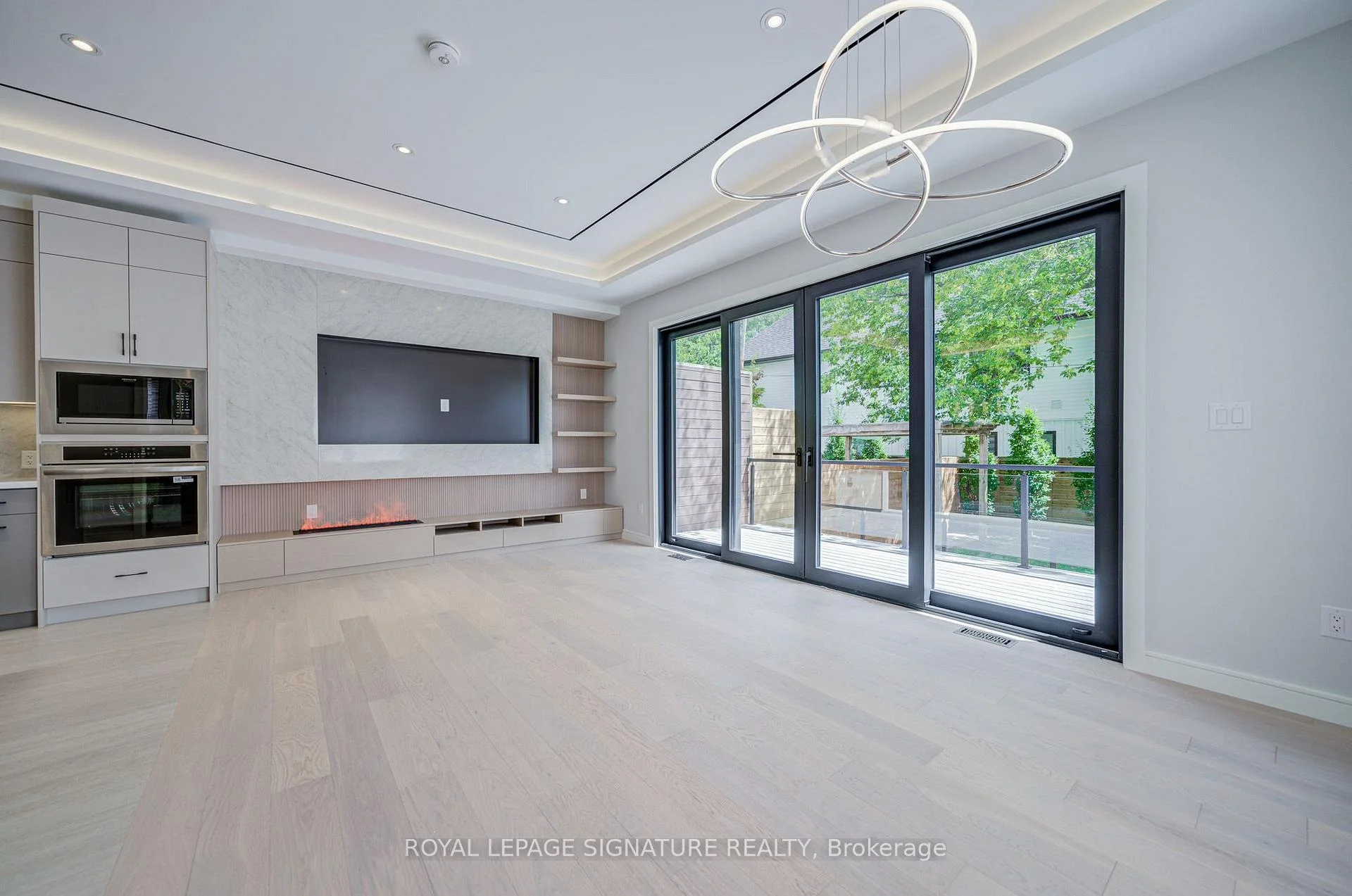 Photo 19 of 876 Atwater Avenue, Mississauga, Lakeview — HOMEH