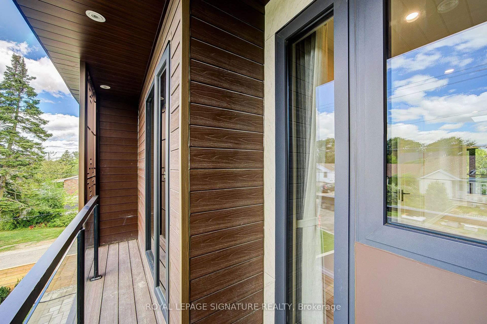 Photo 36 of 876 Atwater Avenue, Mississauga, Lakeview — HOMEH