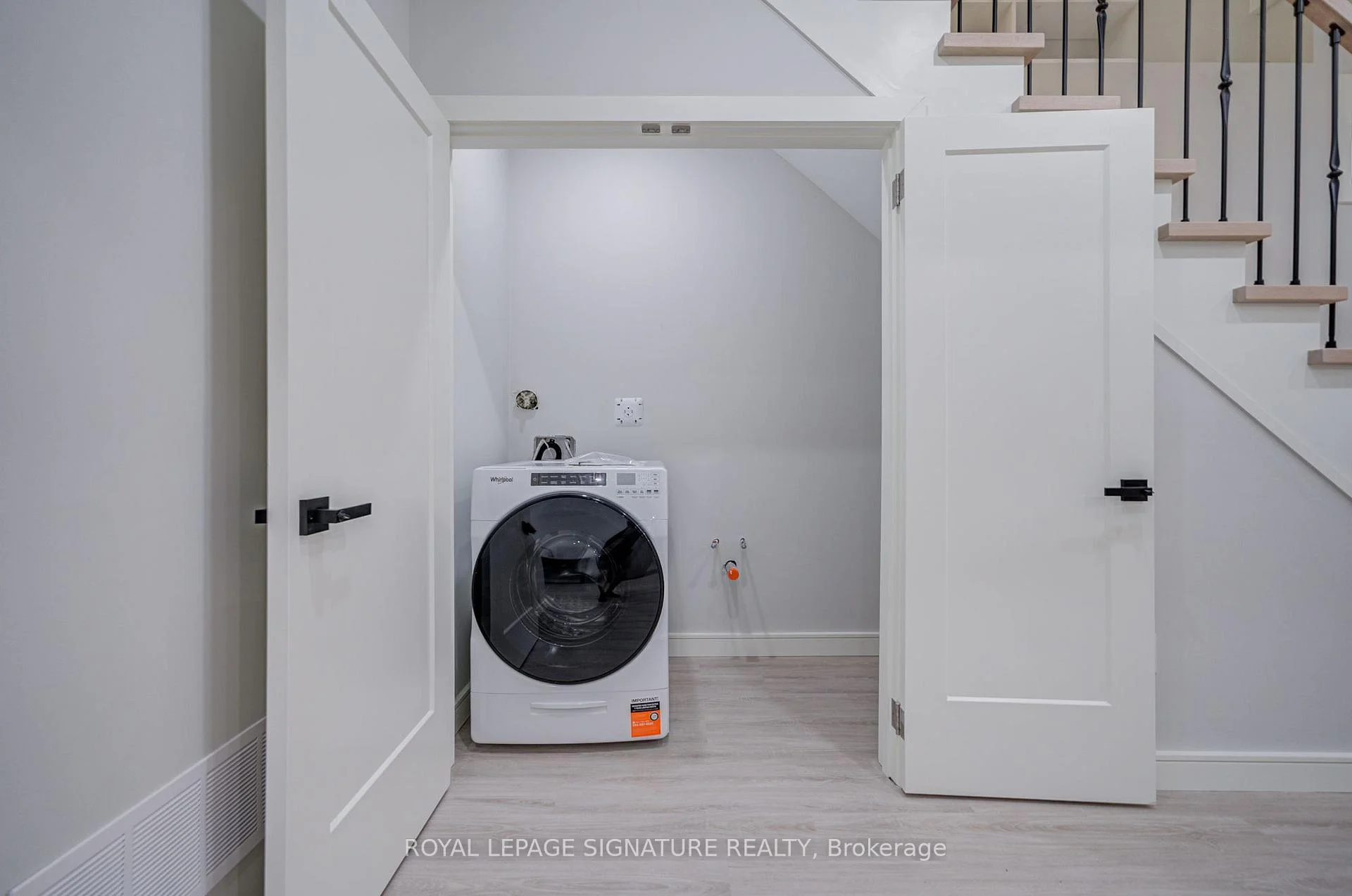 Photo 44 of 876 Atwater Avenue, Mississauga, Lakeview — HOMEH