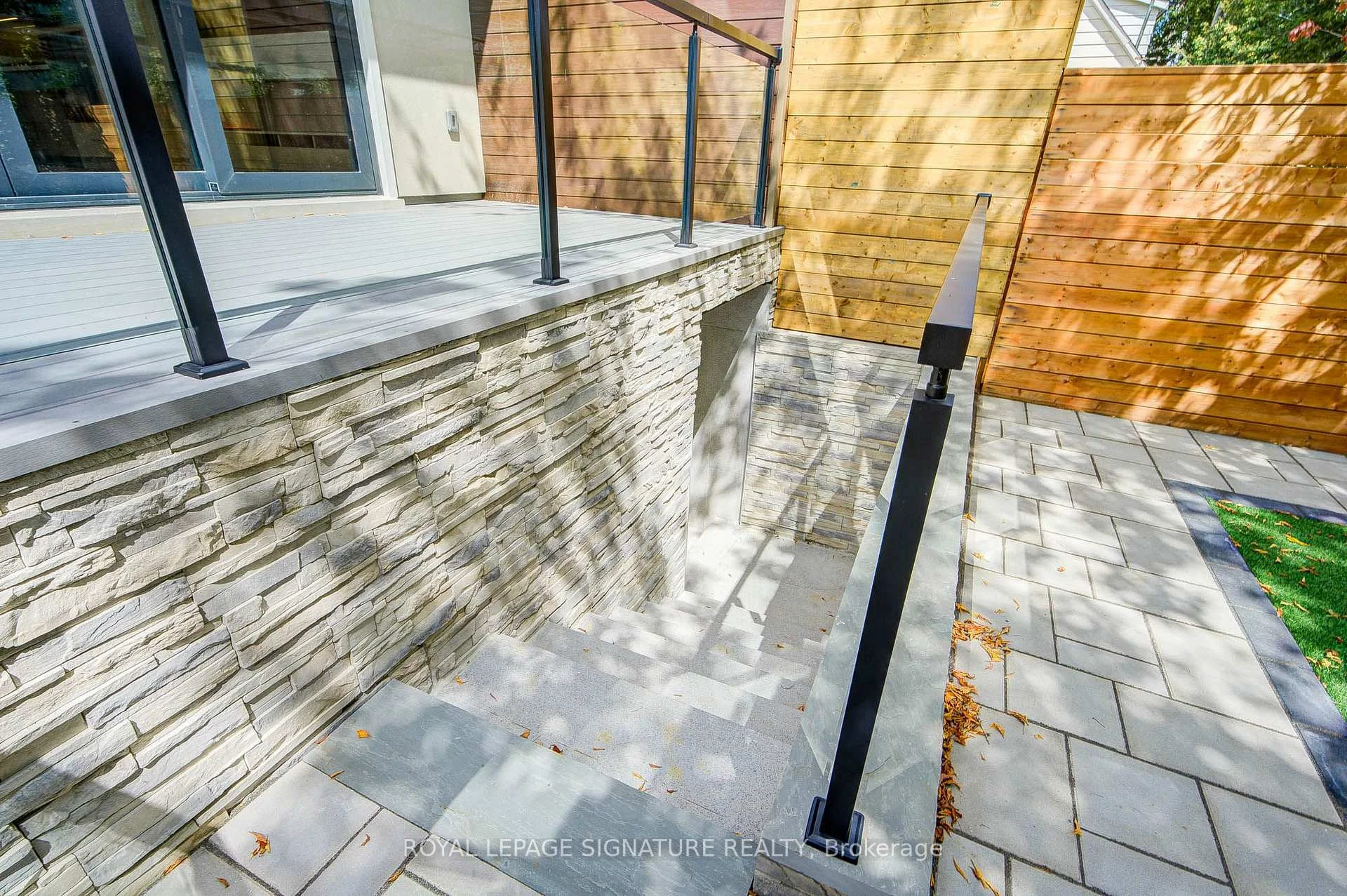 Photo 50 of 876 Atwater Avenue, Mississauga, Lakeview — HOMEH