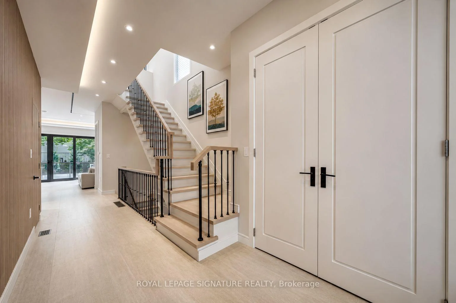 Photo 7 of 876 Atwater Avenue, Mississauga, Lakeview — HOMEH