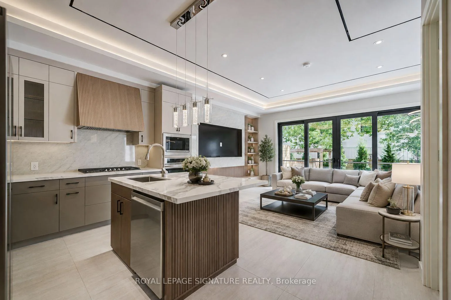 Photo 11 of 876 Atwater Avenue, Mississauga, Lakeview — HOMEH