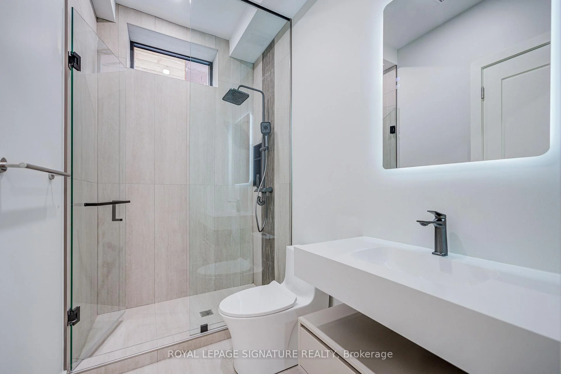 Photo 43 of 876 Atwater Avenue, Mississauga, Lakeview — HOMEH