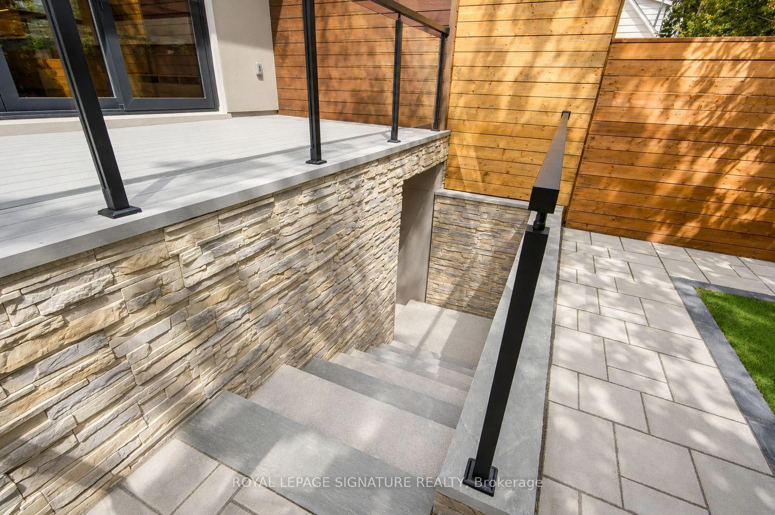 Photo 56 of 876 Atwater Avenue, Mississauga, Lakeview — HOMEH