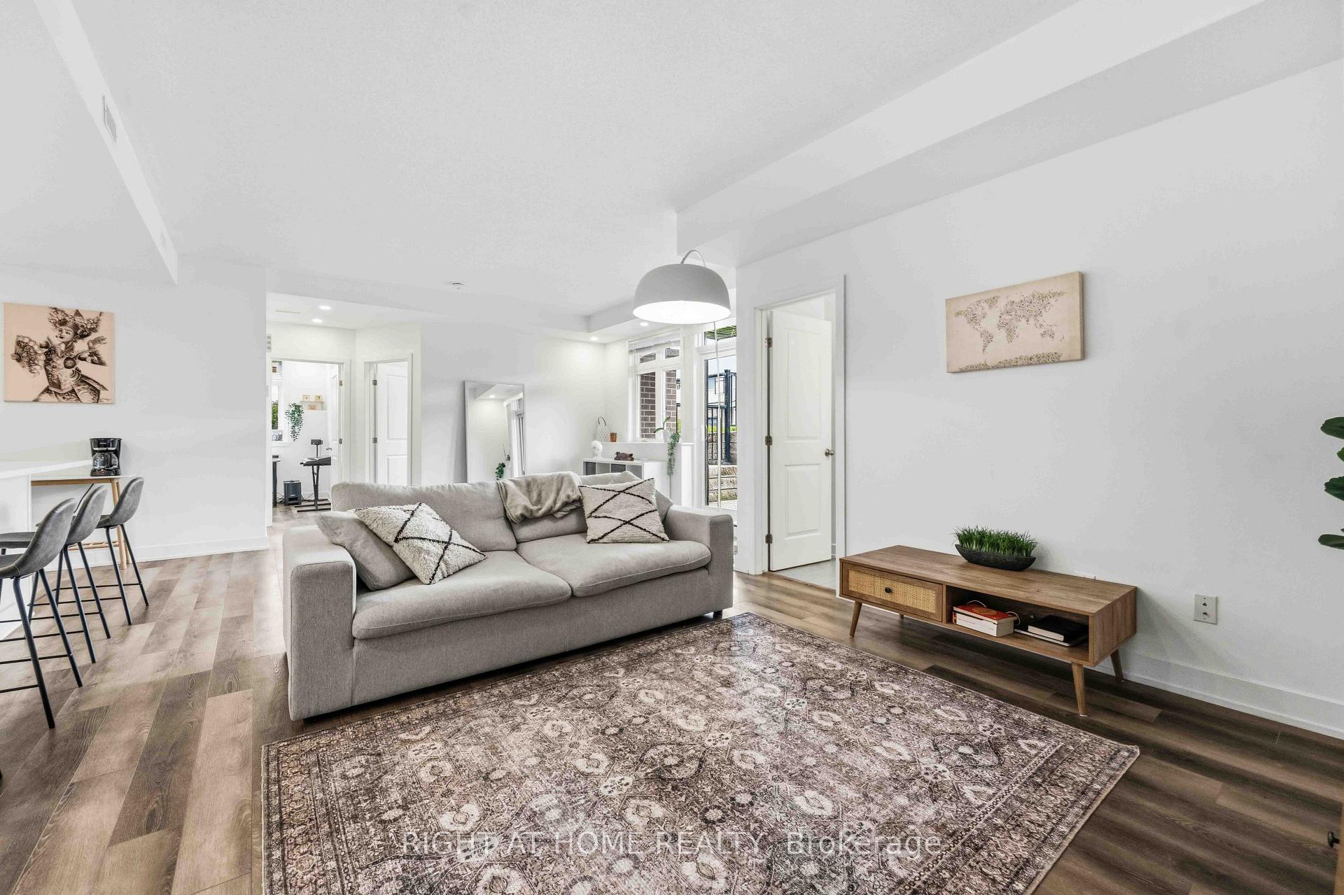 Photo 5 of Unit D, 55 Overberg Way, Ottawa, Kanata - Emerald Meadows/Trailwest — HOMEH
