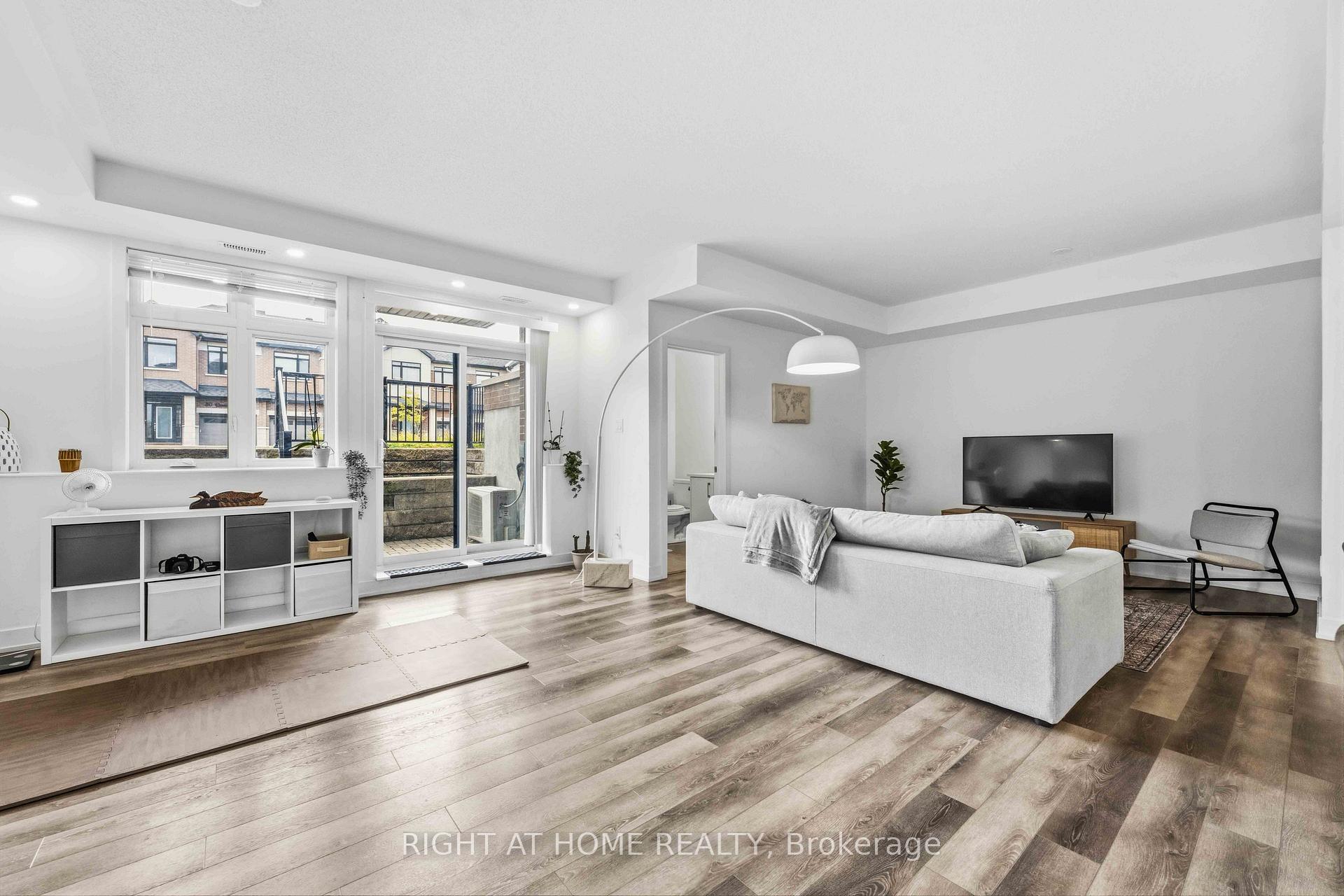 Photo 12 of Unit D, 55 Overberg Way, Ottawa, Kanata - Emerald Meadows/Trailwest — HOMEH