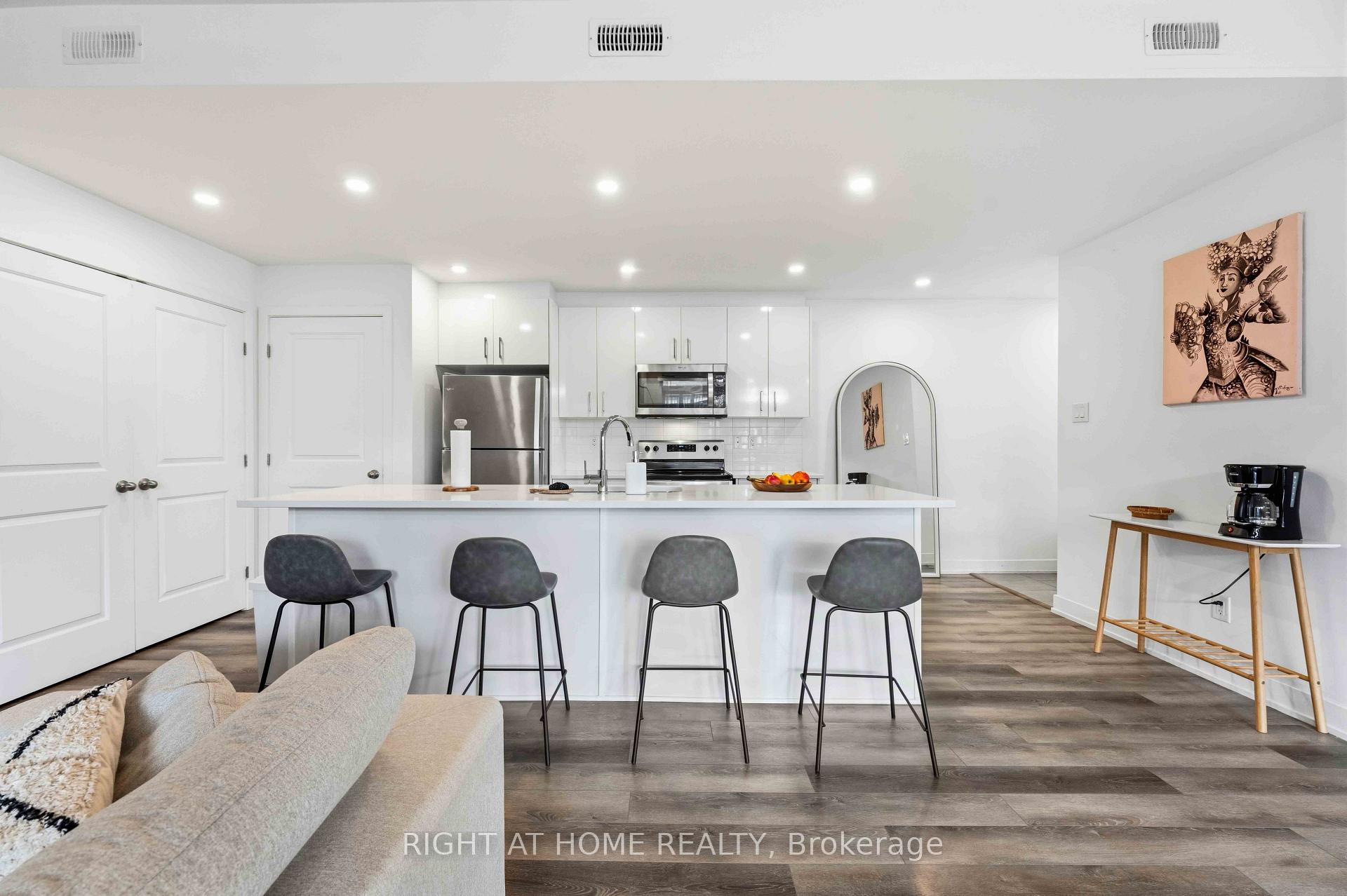 Photo 14 of Unit D, 55 Overberg Way, Ottawa, Kanata - Emerald Meadows/Trailwest — HOMEH