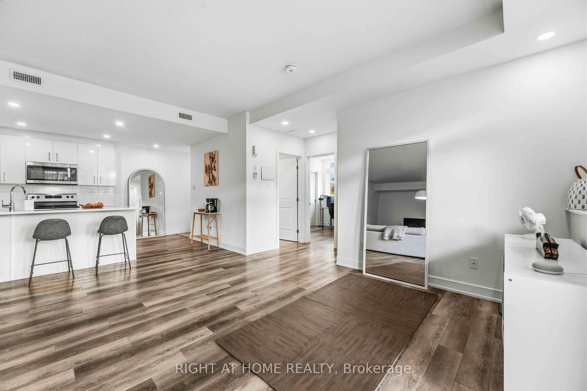Photo 15 of Unit D, 55 Overberg Way, Ottawa, Kanata - Emerald Meadows/Trailwest — HOMEH