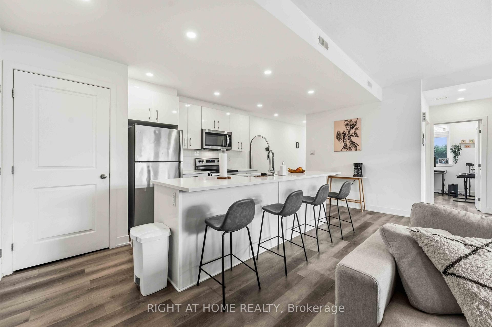 Photo 17 of Unit D, 55 Overberg Way, Ottawa, Kanata - Emerald Meadows/Trailwest — HOMEH