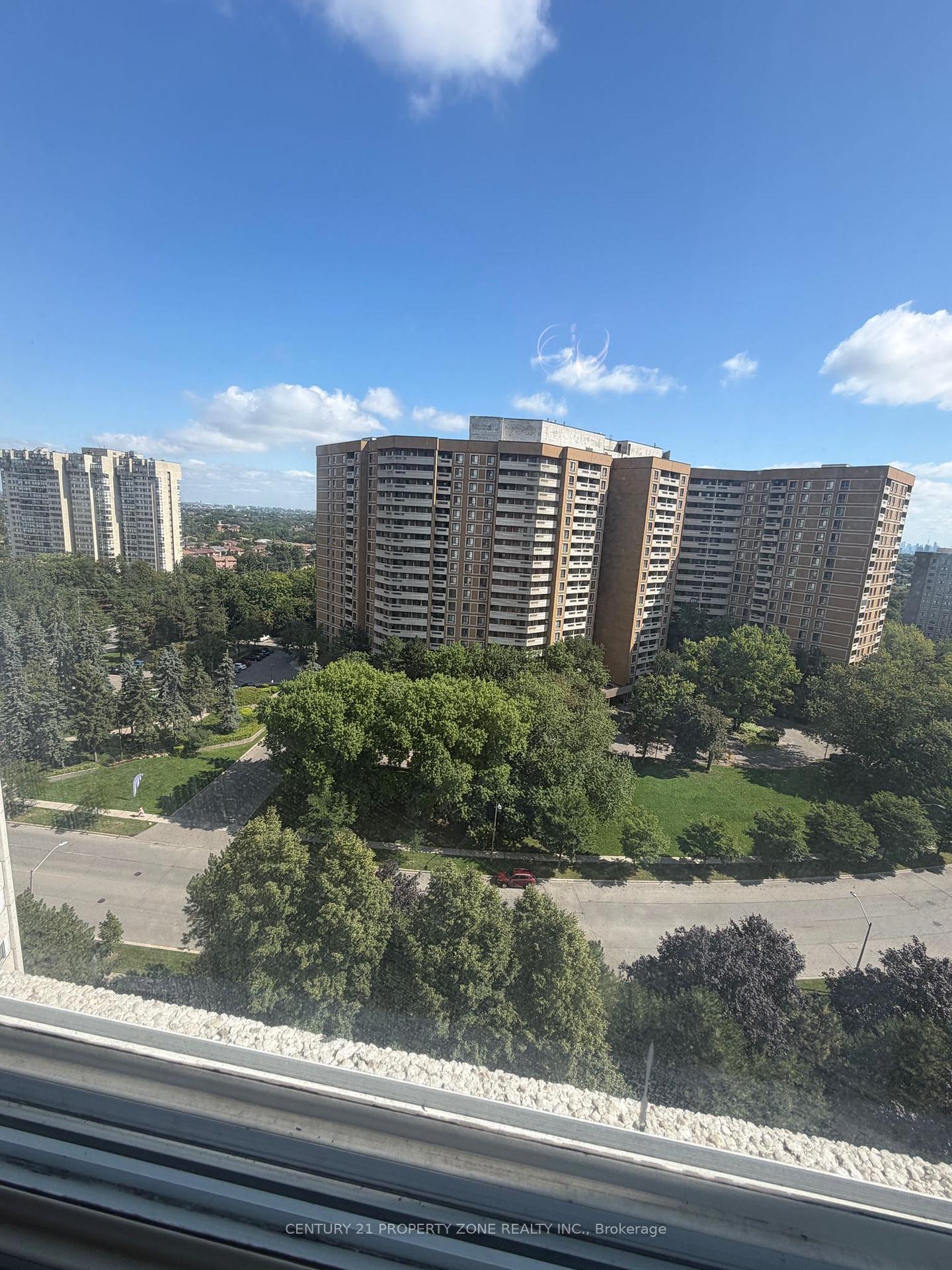 Photo 1 of Unit 1501, 3700 Kaneff Crescent, Mississauga, Mississauga Valleys — HOMEH