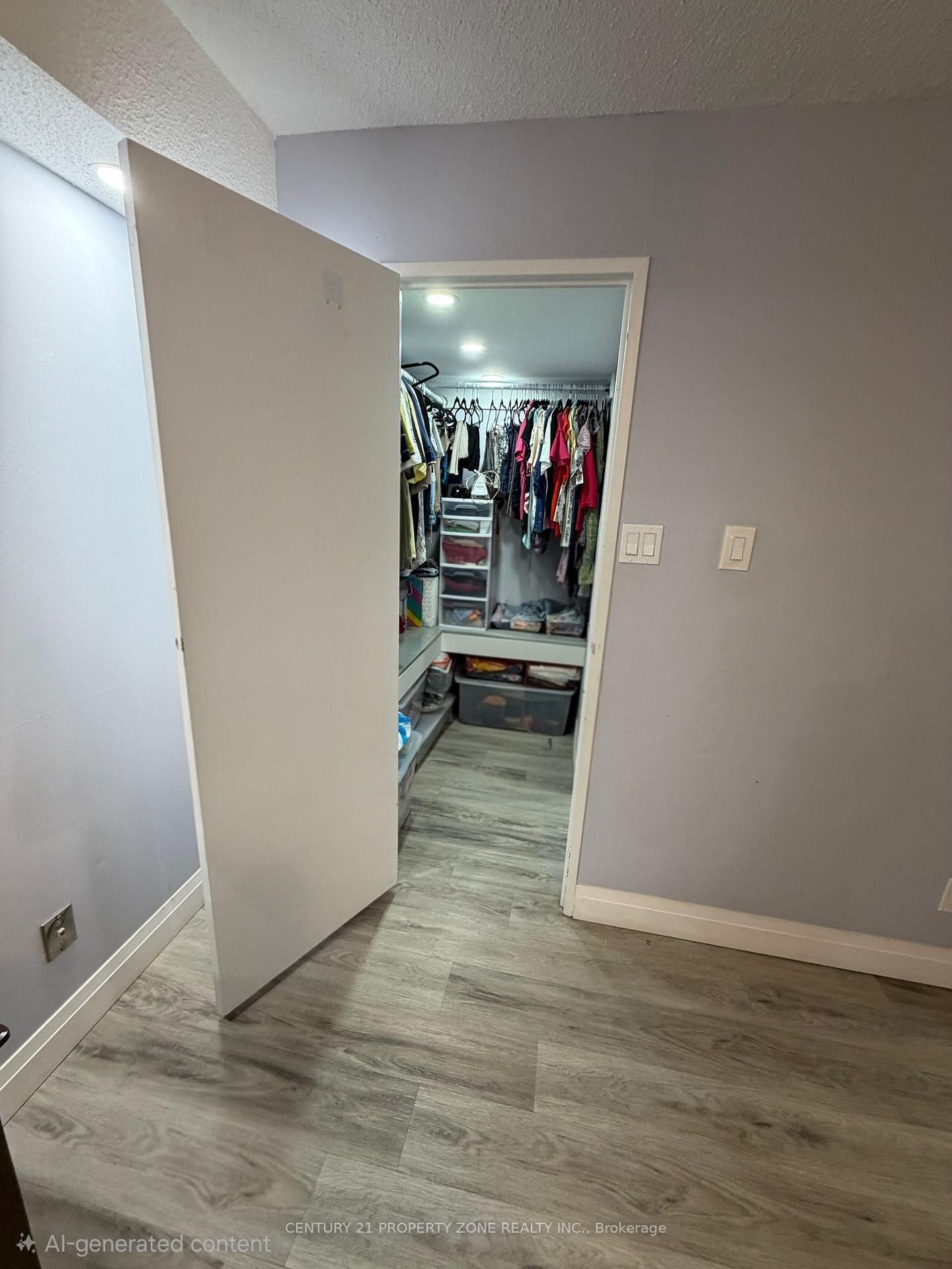 Photo 15 of Unit 1501, 3700 Kaneff Crescent, Mississauga, Mississauga Valleys — HOMEH