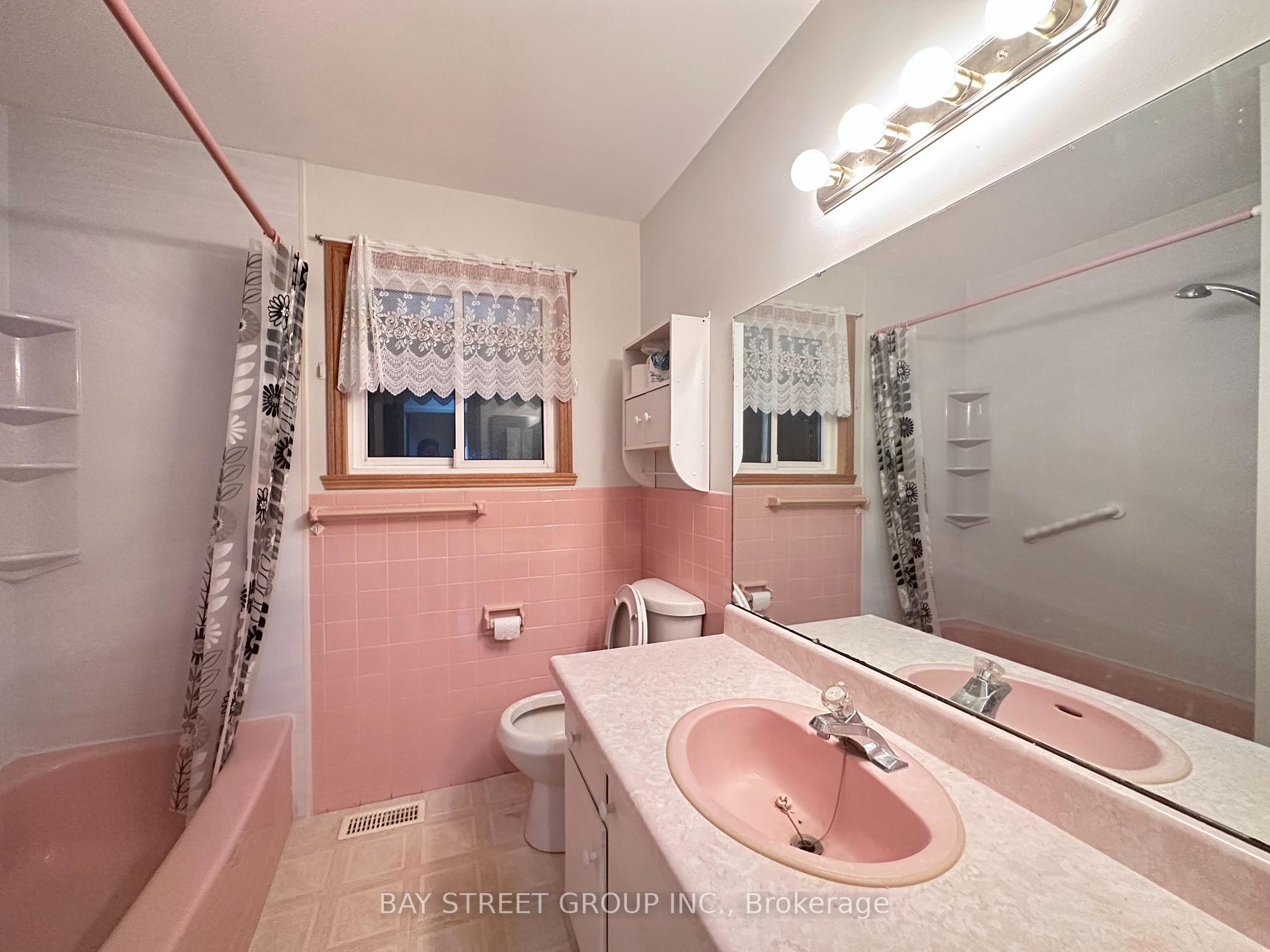 Photo 15 of 180 Rose Street, Barrie, Wellington — HOMEH