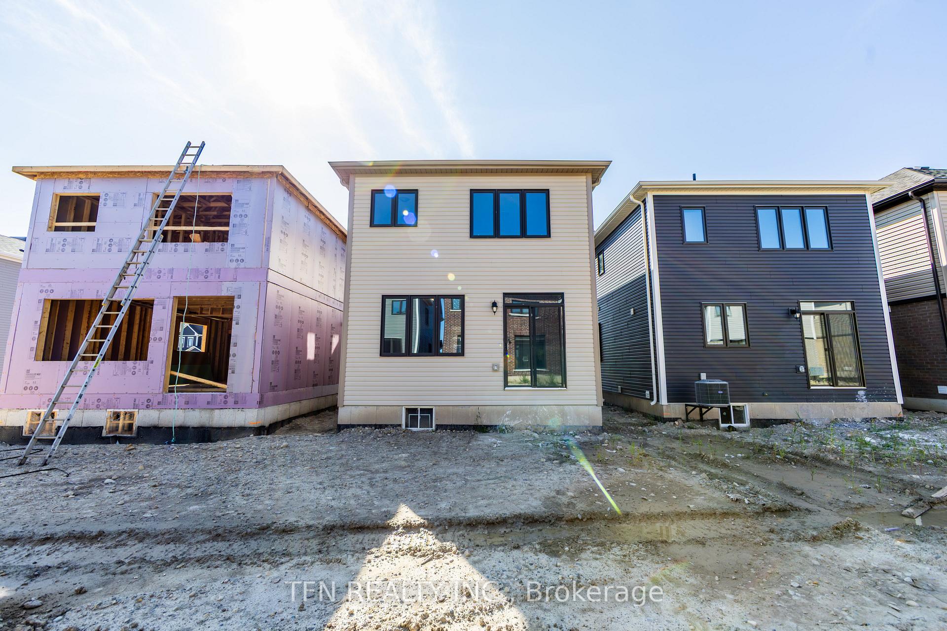 Photo 9 of 385 Starlight Avenue, Woolwich, Breslau — HOMEH