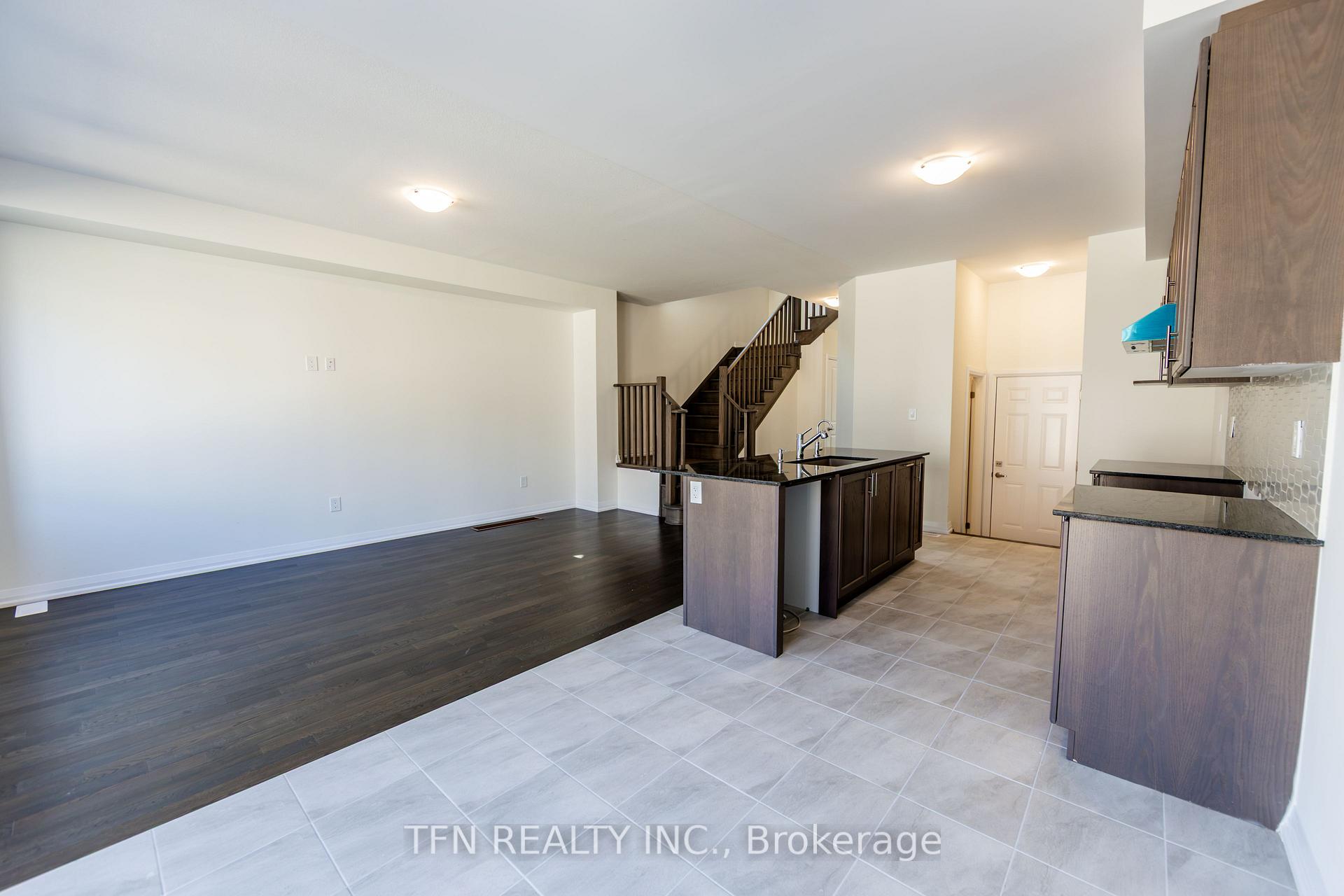 Photo 23 of 385 Starlight Avenue, Woolwich, Breslau — HOMEH