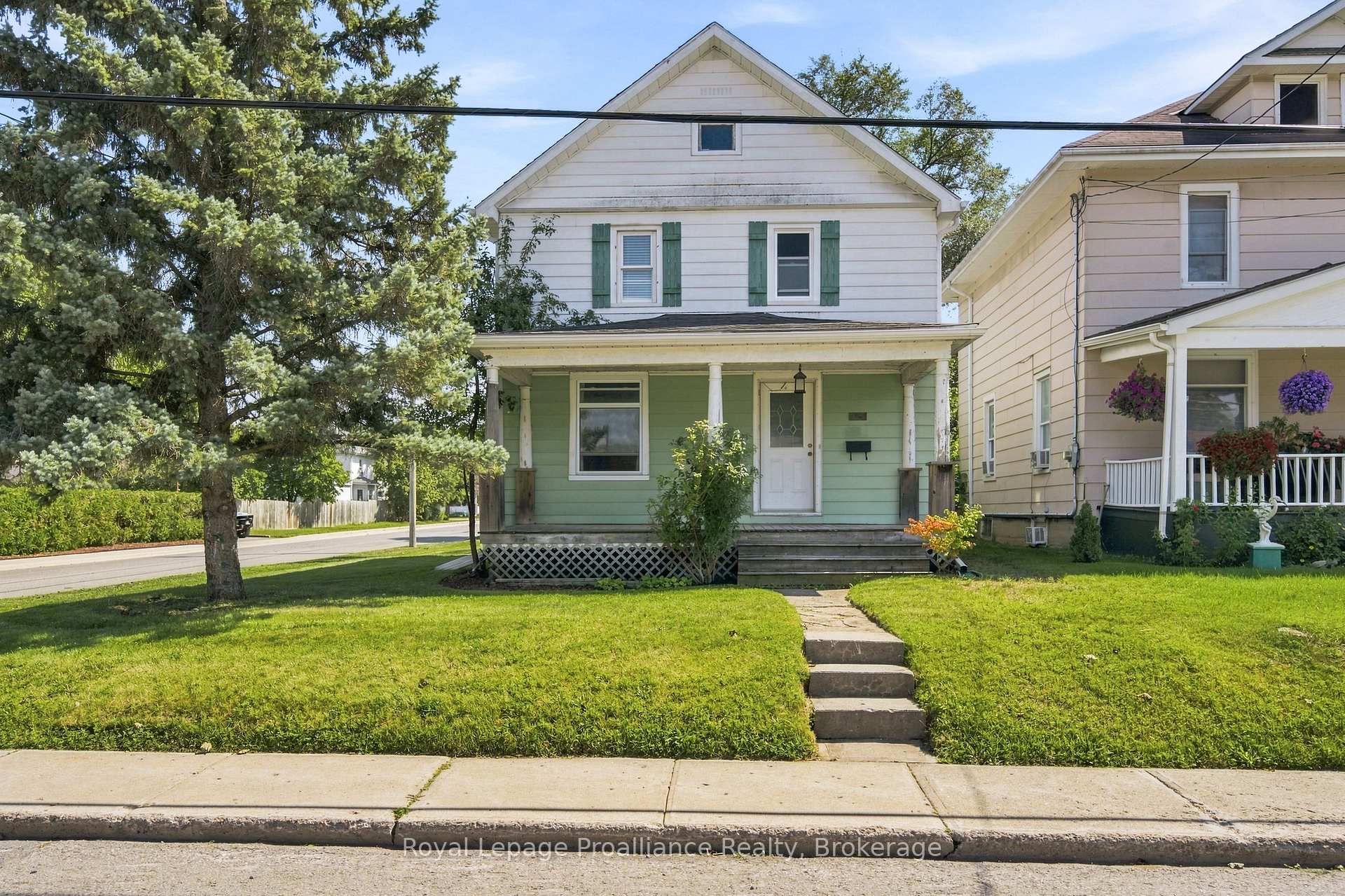 Photo 2 of 135 Mcgill Street, Quinte West, Trenton Ward — HOMEH